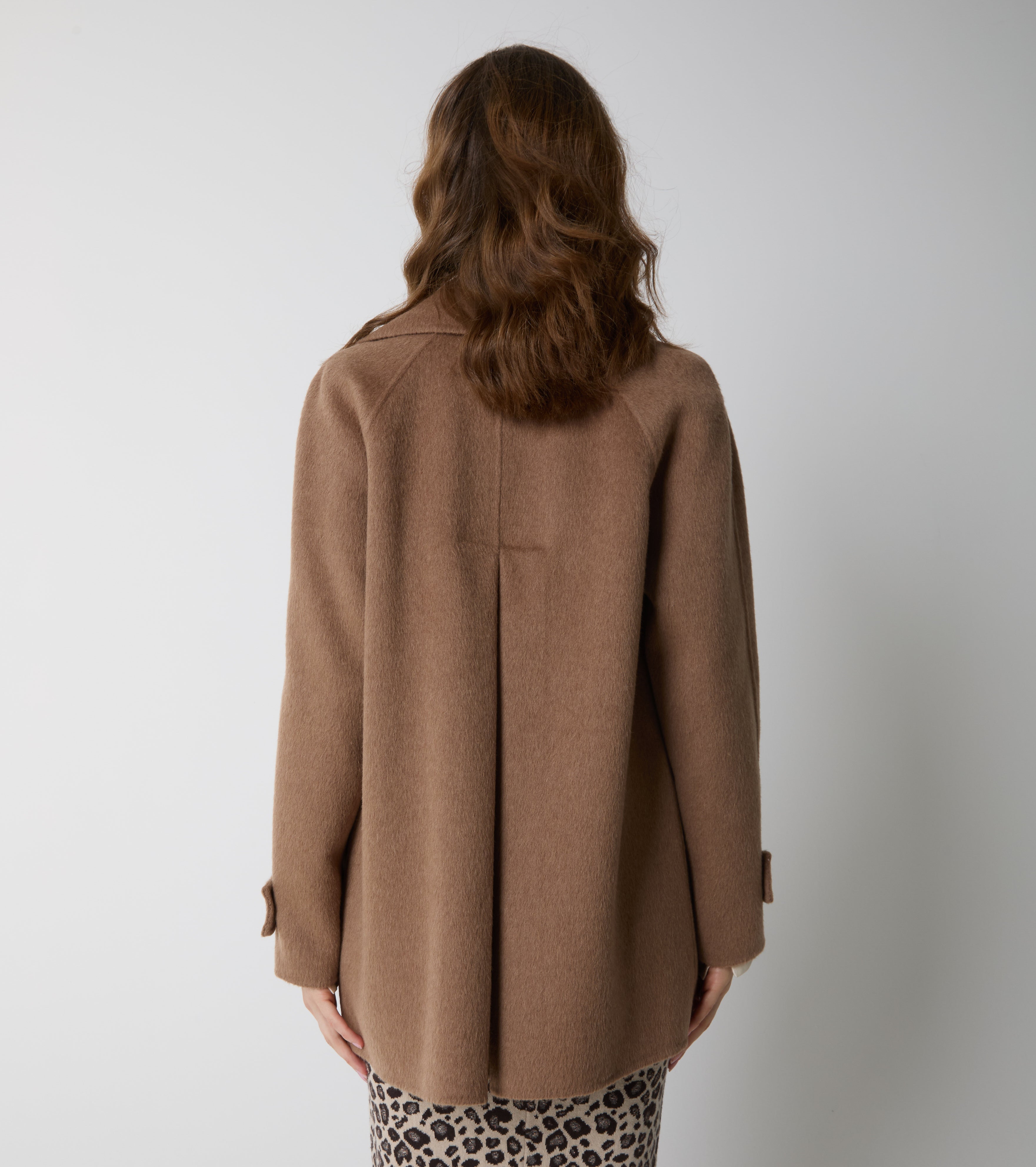 Cappotto doppiopetto in panno di lana e seta