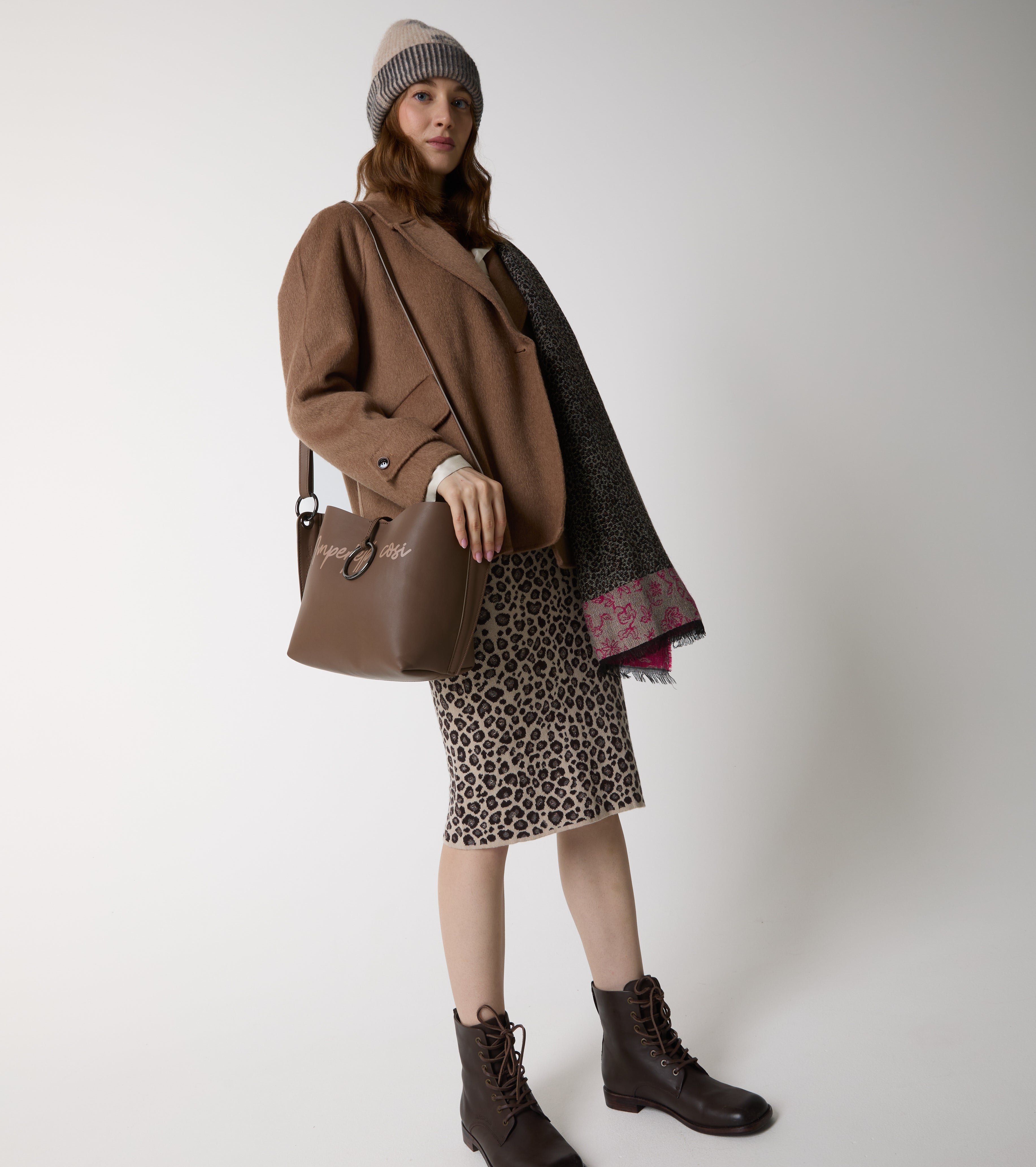 Cappotto doppiopetto in panno di lana e seta