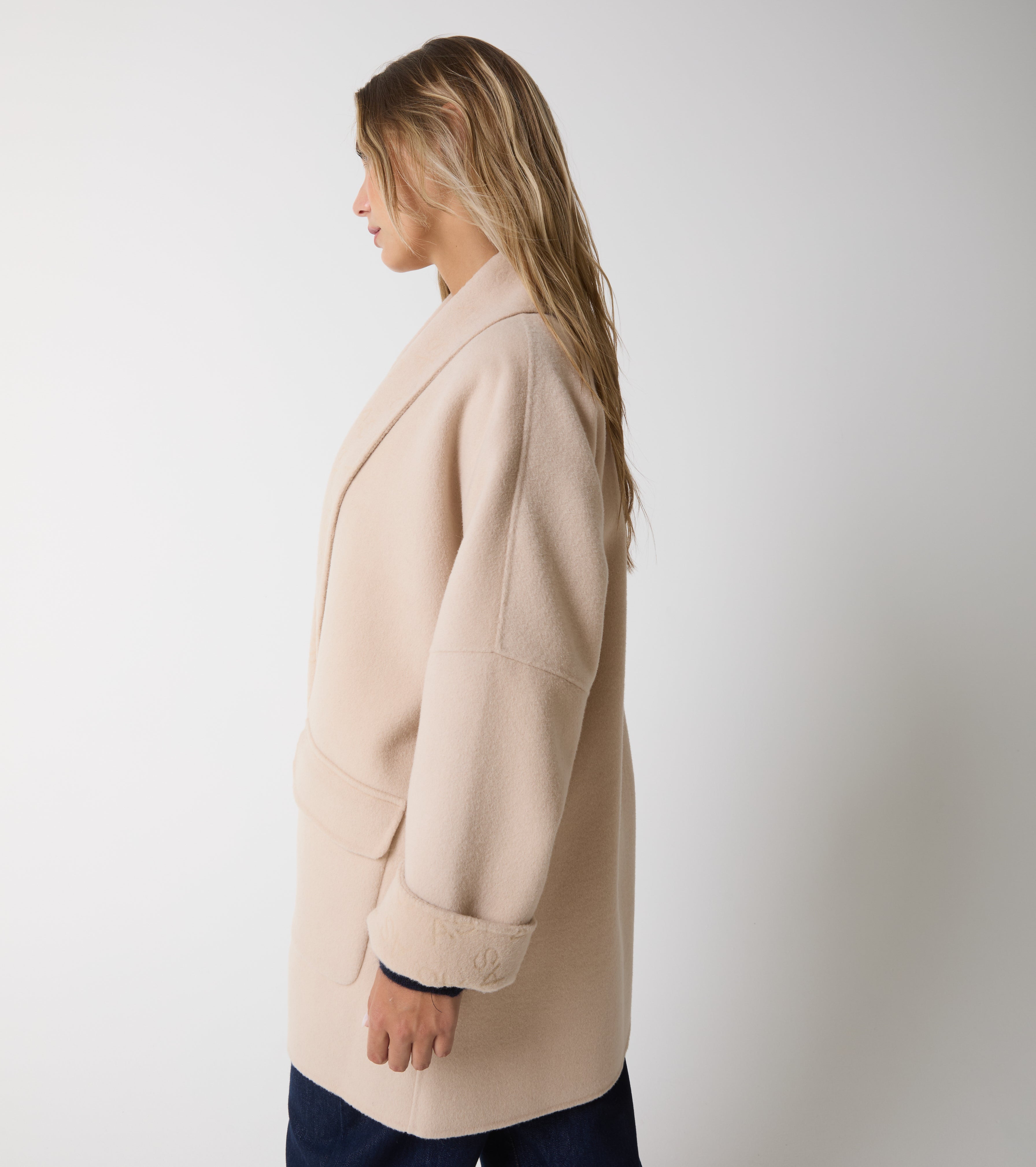 Wool coat with lapels