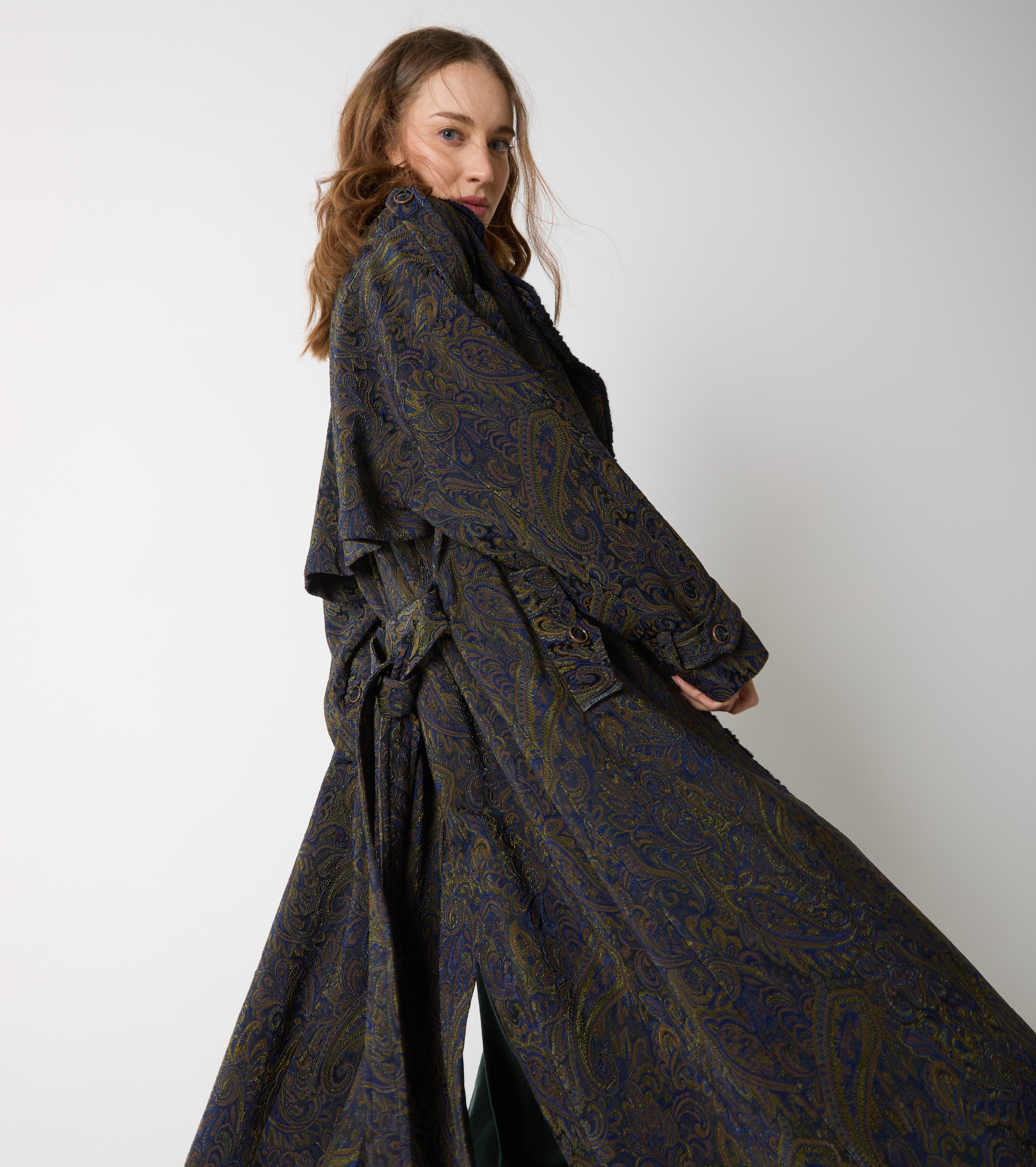 Trench jacquard con cintura