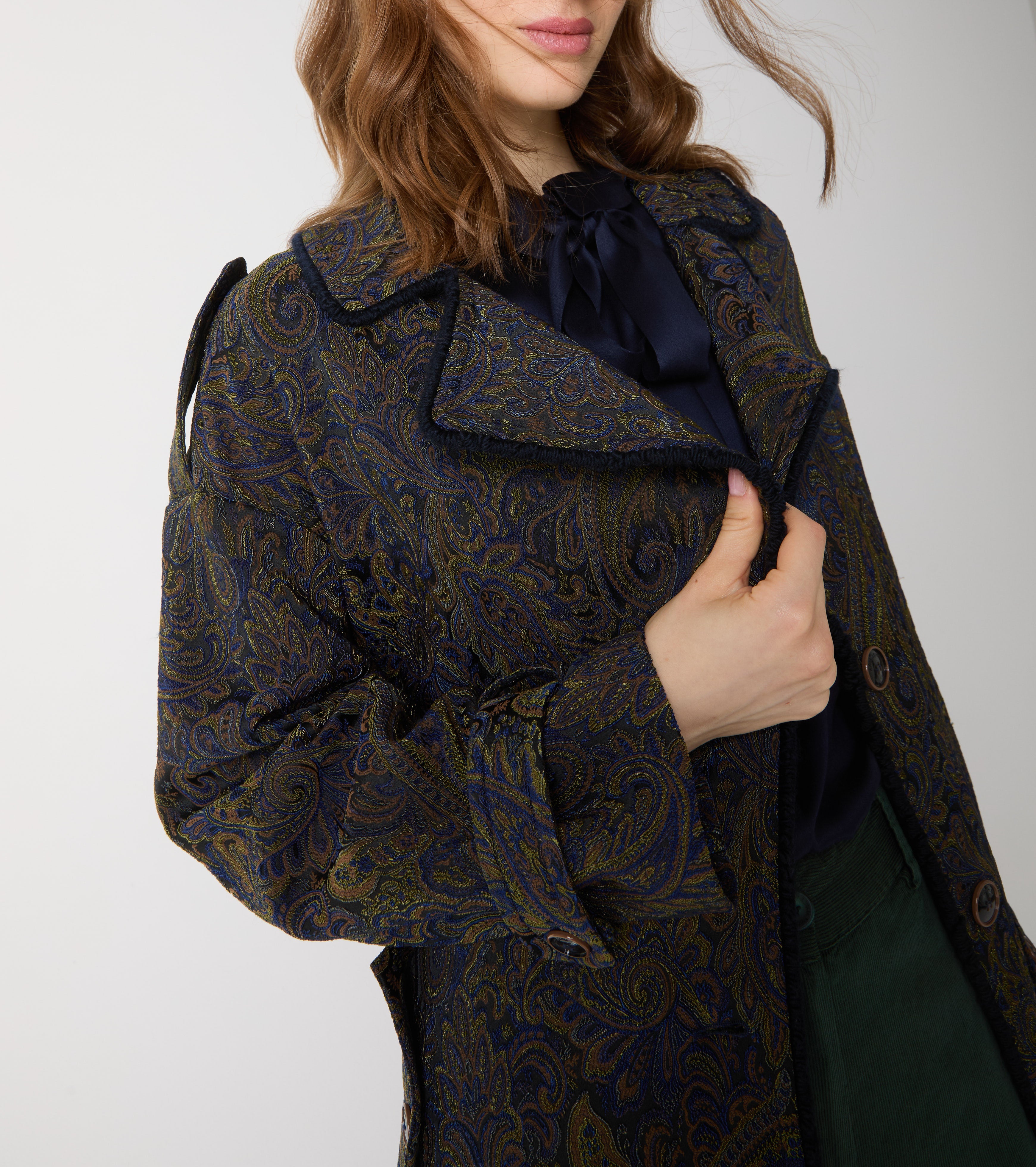 Trench jacquard con cintura