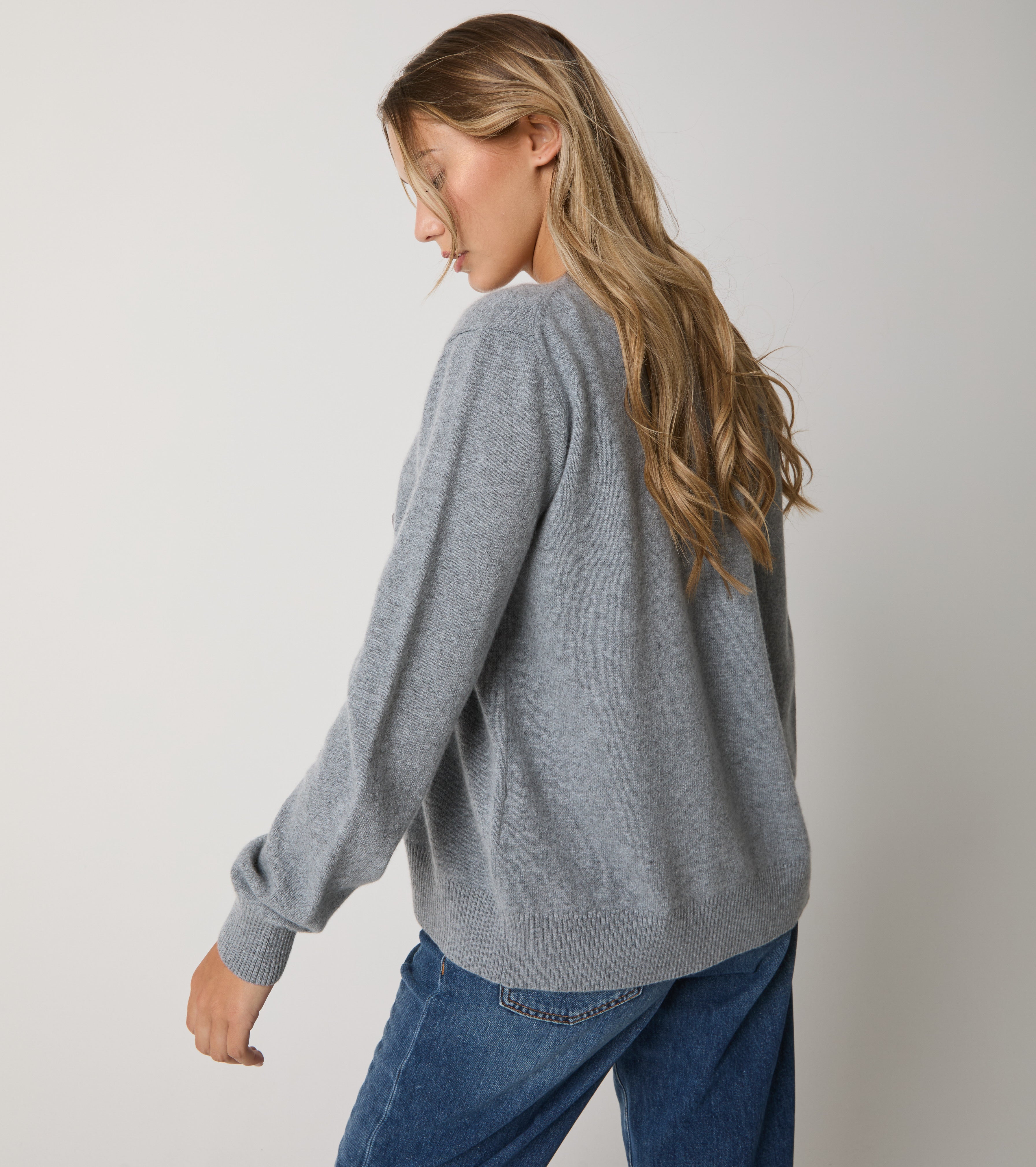 Cardigan in cashmere con bottoni