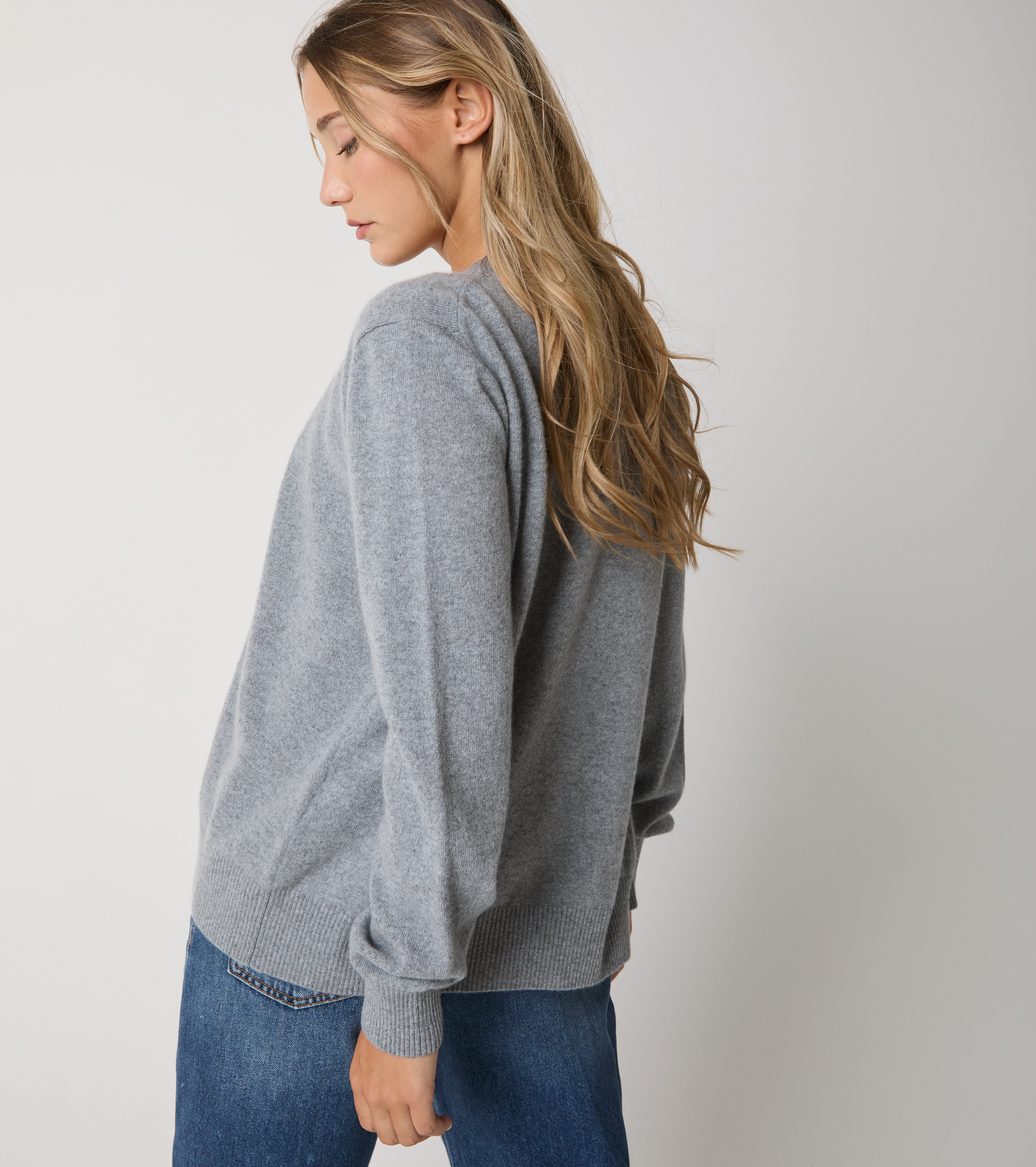 Cardigan in cashmere con bottoni