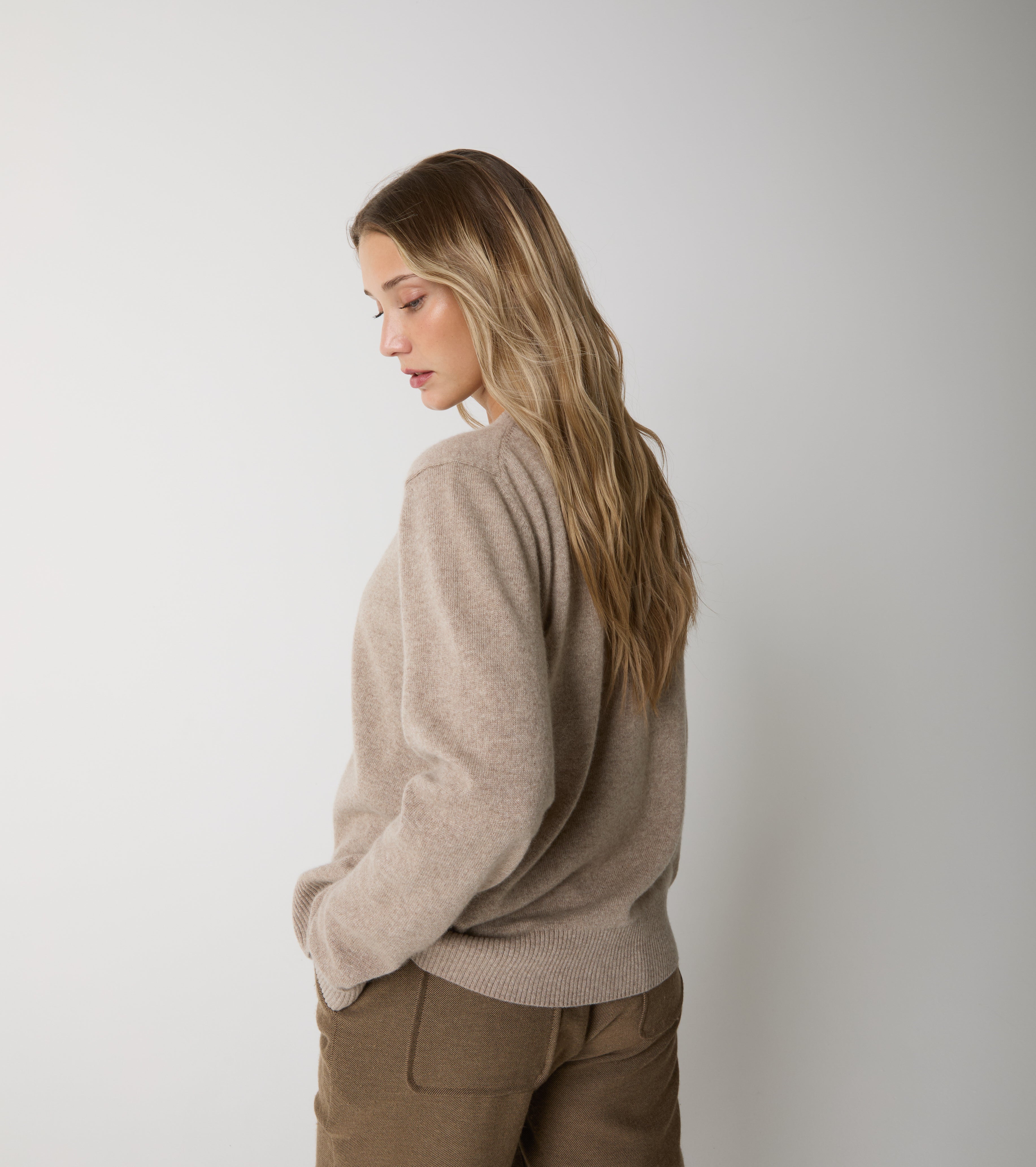 Cardigan in cashmere con bottoni