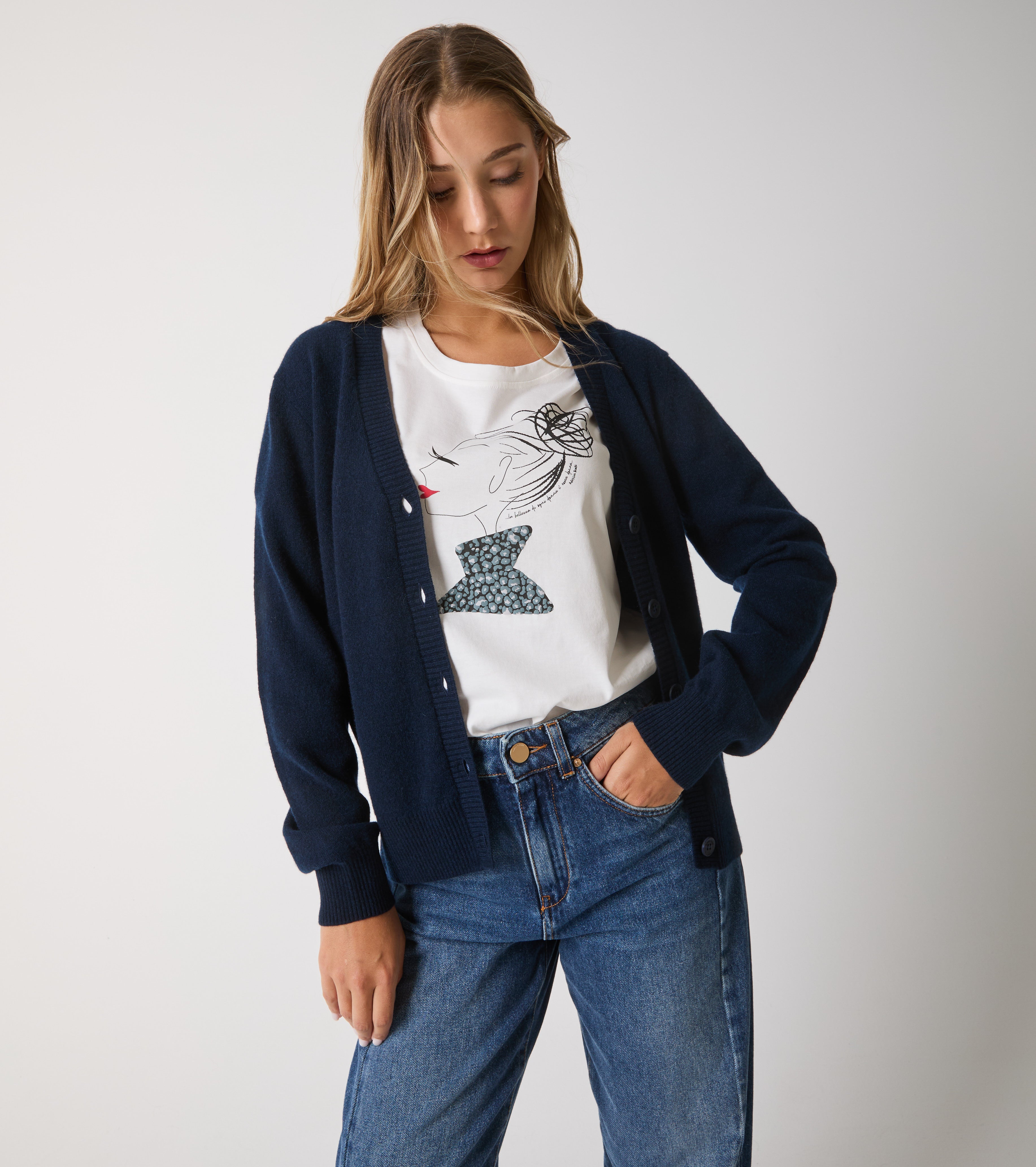 Cardigan in cashmere con bottoni