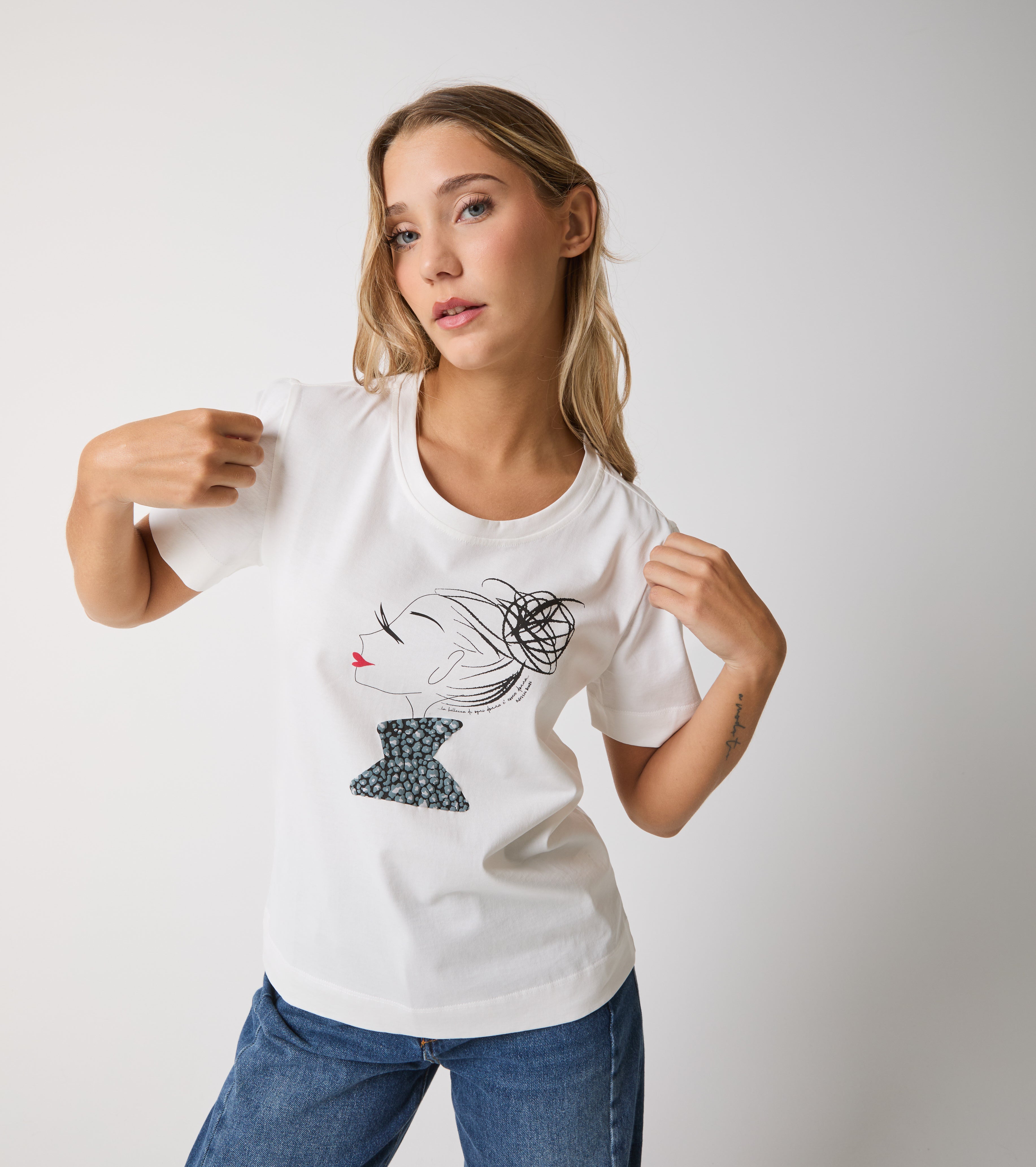 T-shirt in cotone con stampa grafica