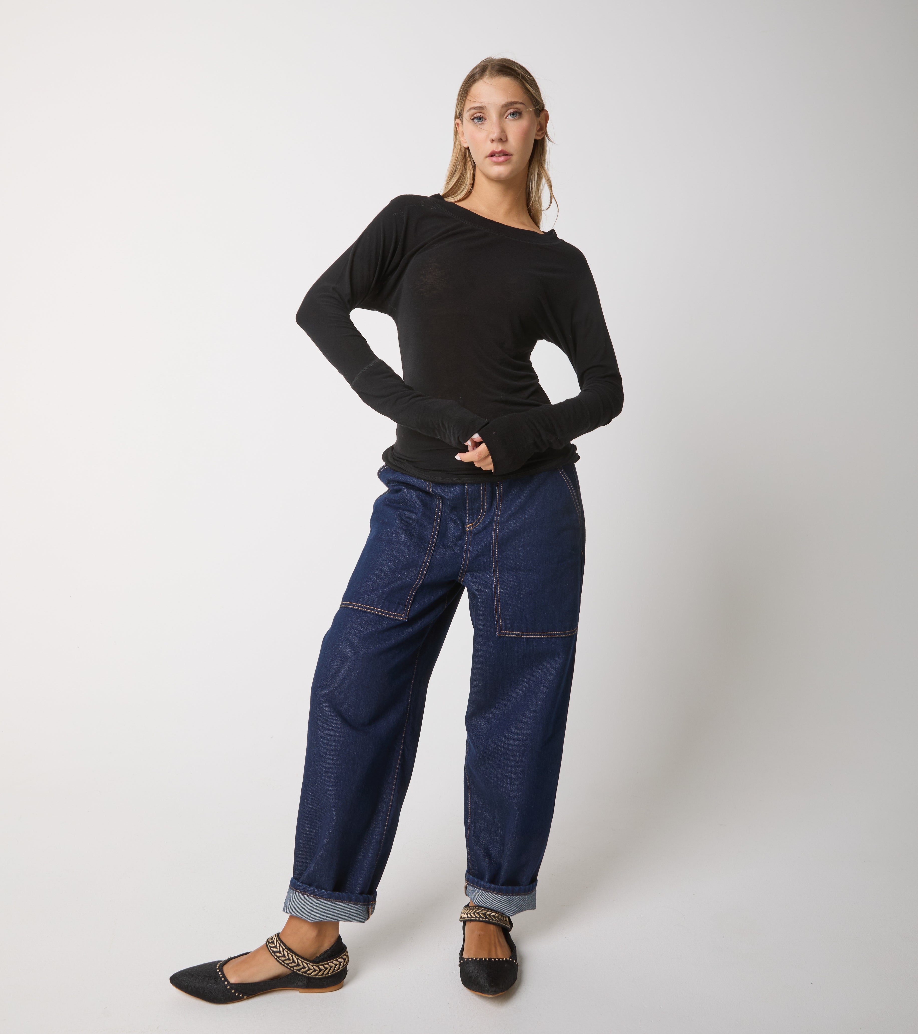 T-shirt in cashmere con maniche lunghe