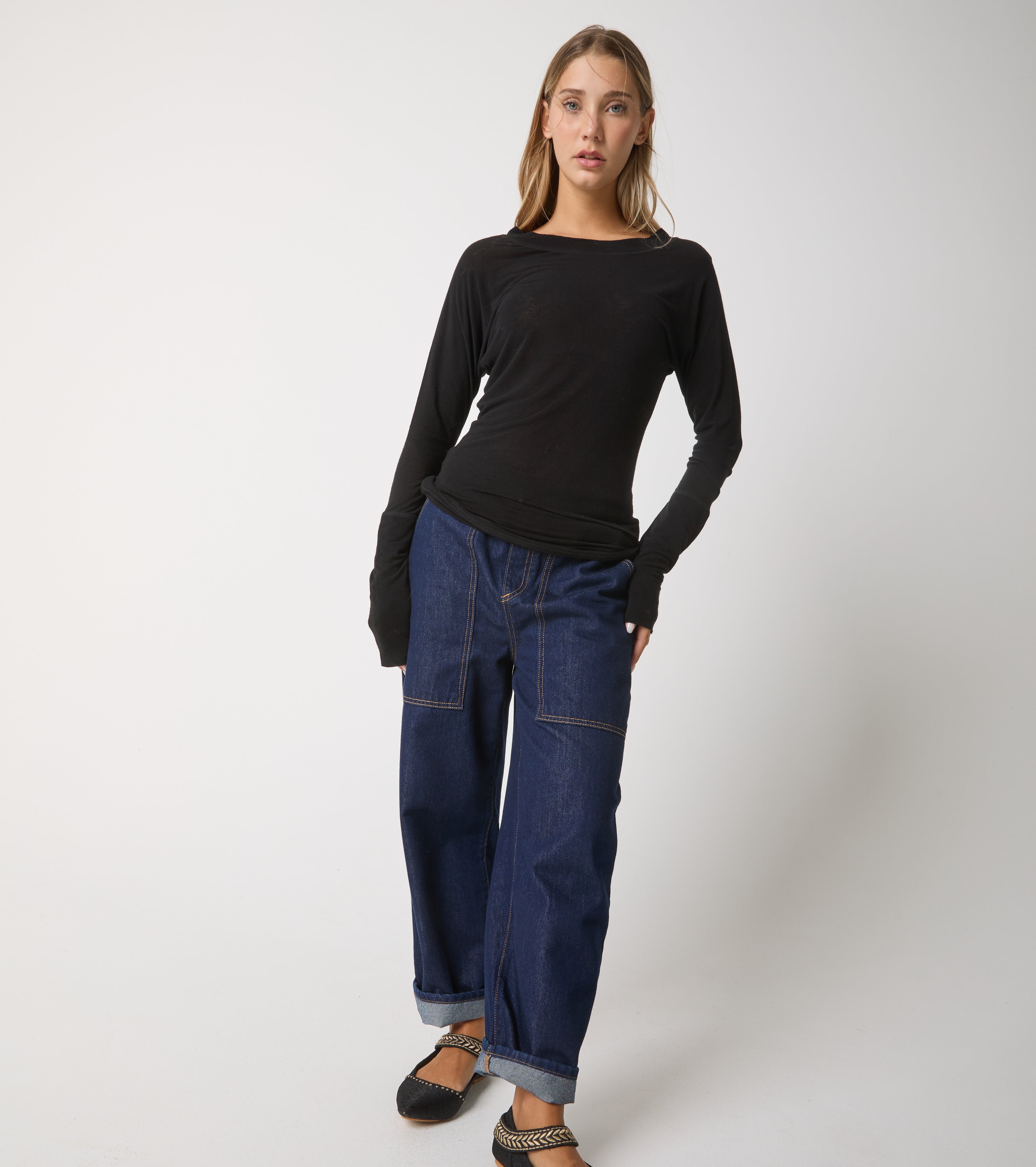 T-shirt in cashmere con maniche lunghe