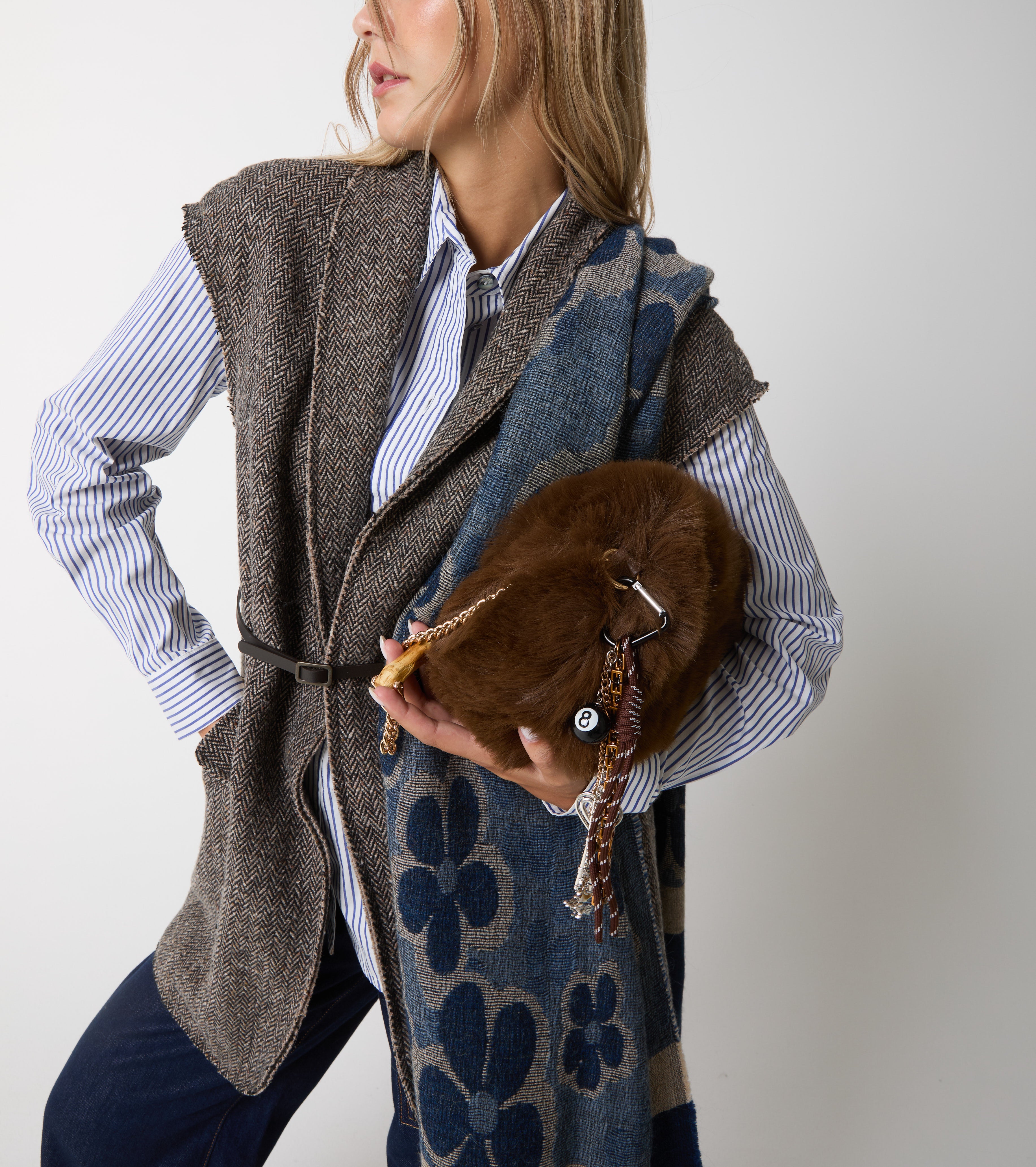 Borsa crossbody in ecopelliccia con catena
