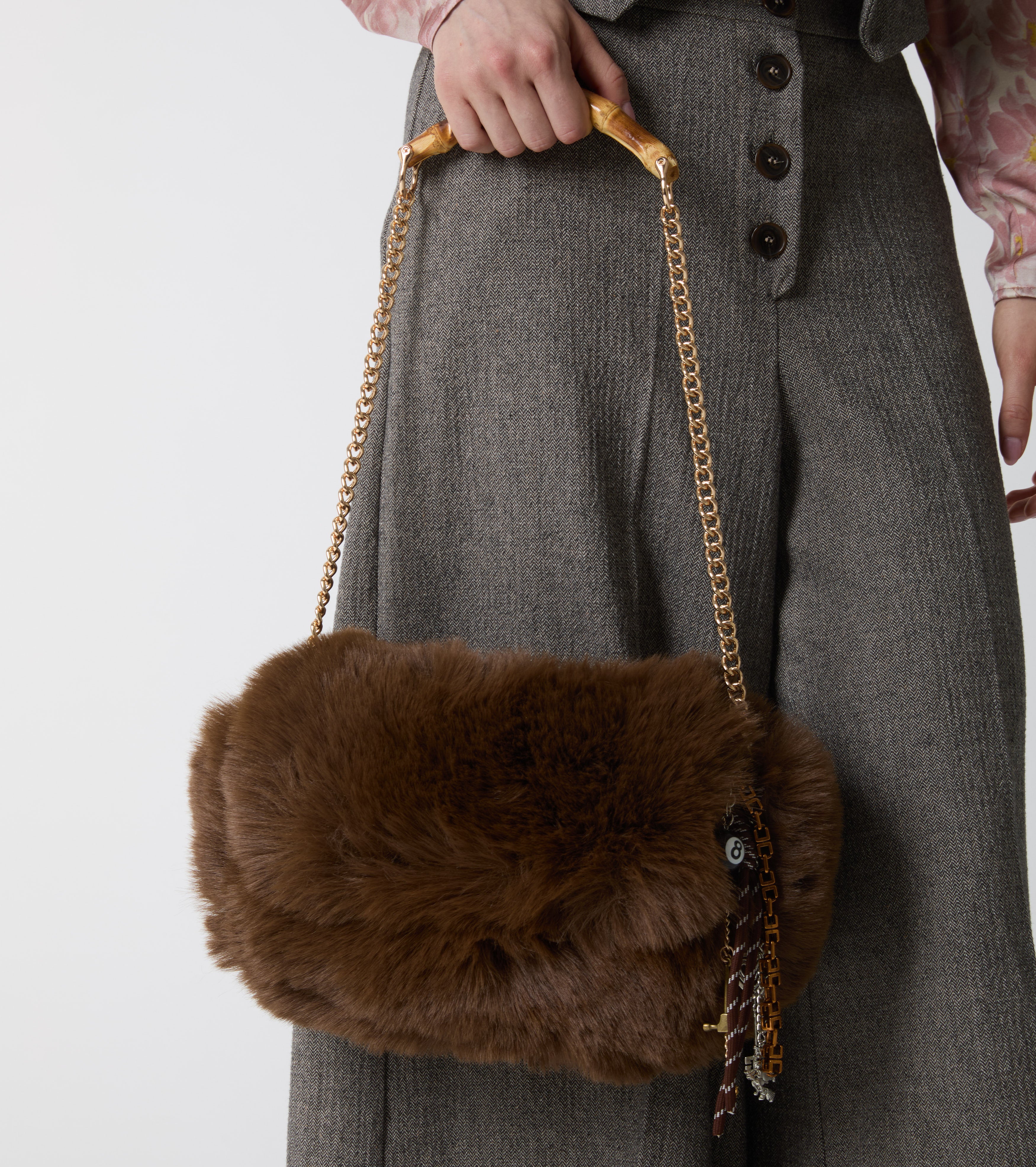 Borsa crossbody in ecopelliccia con catena