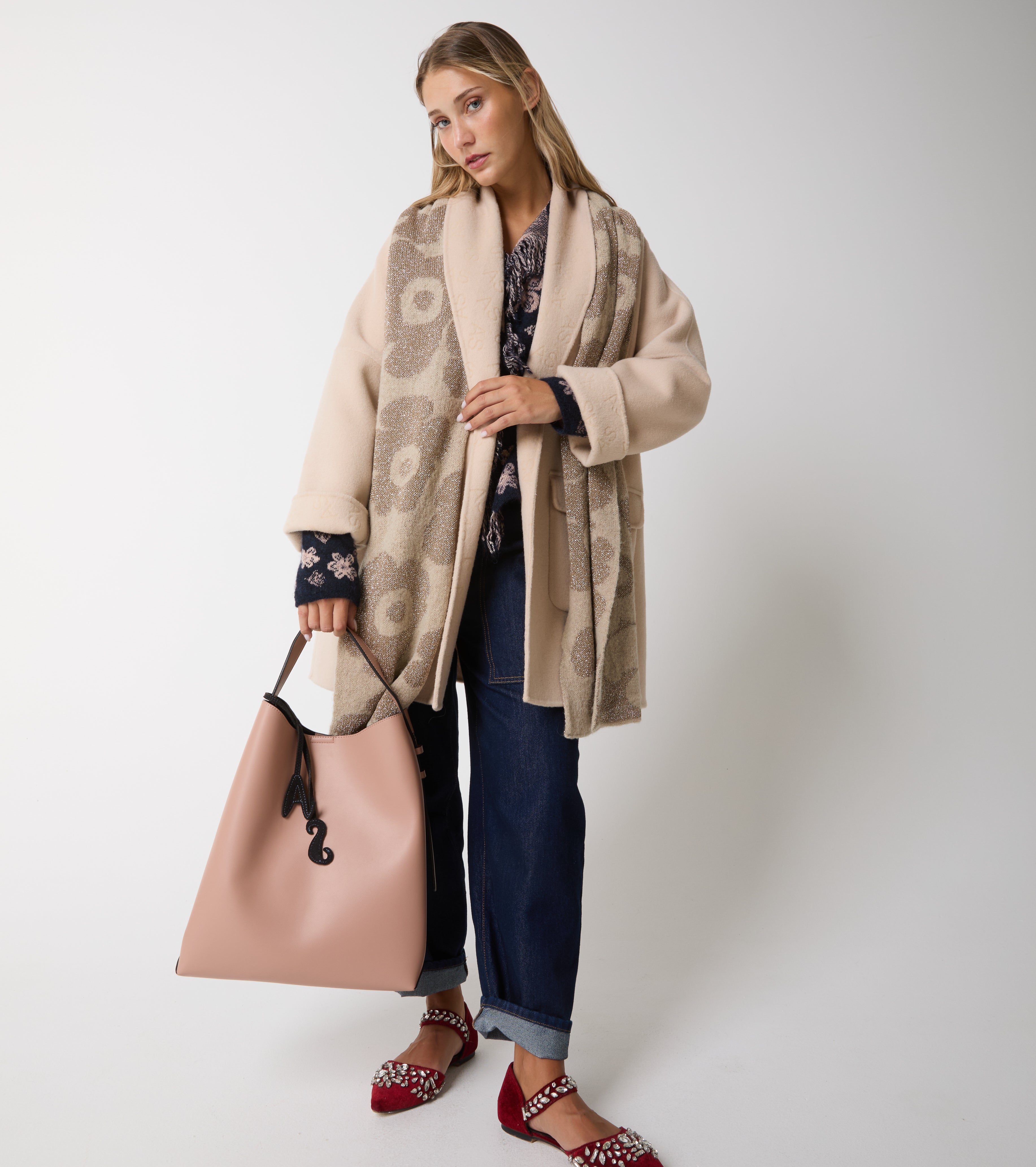 Borsa a secchiello con charm