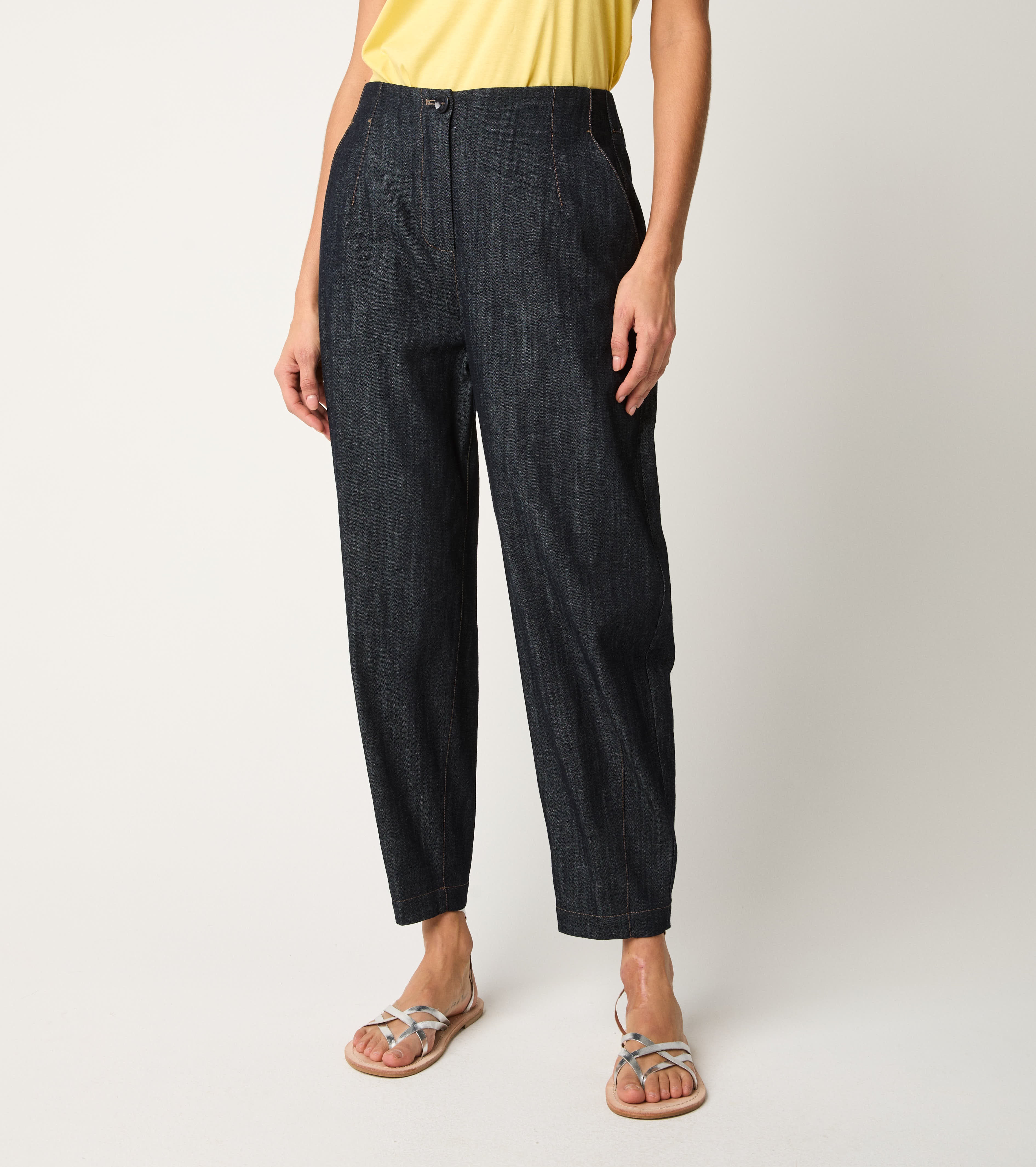 Cropped trousers in unique lightweight denim