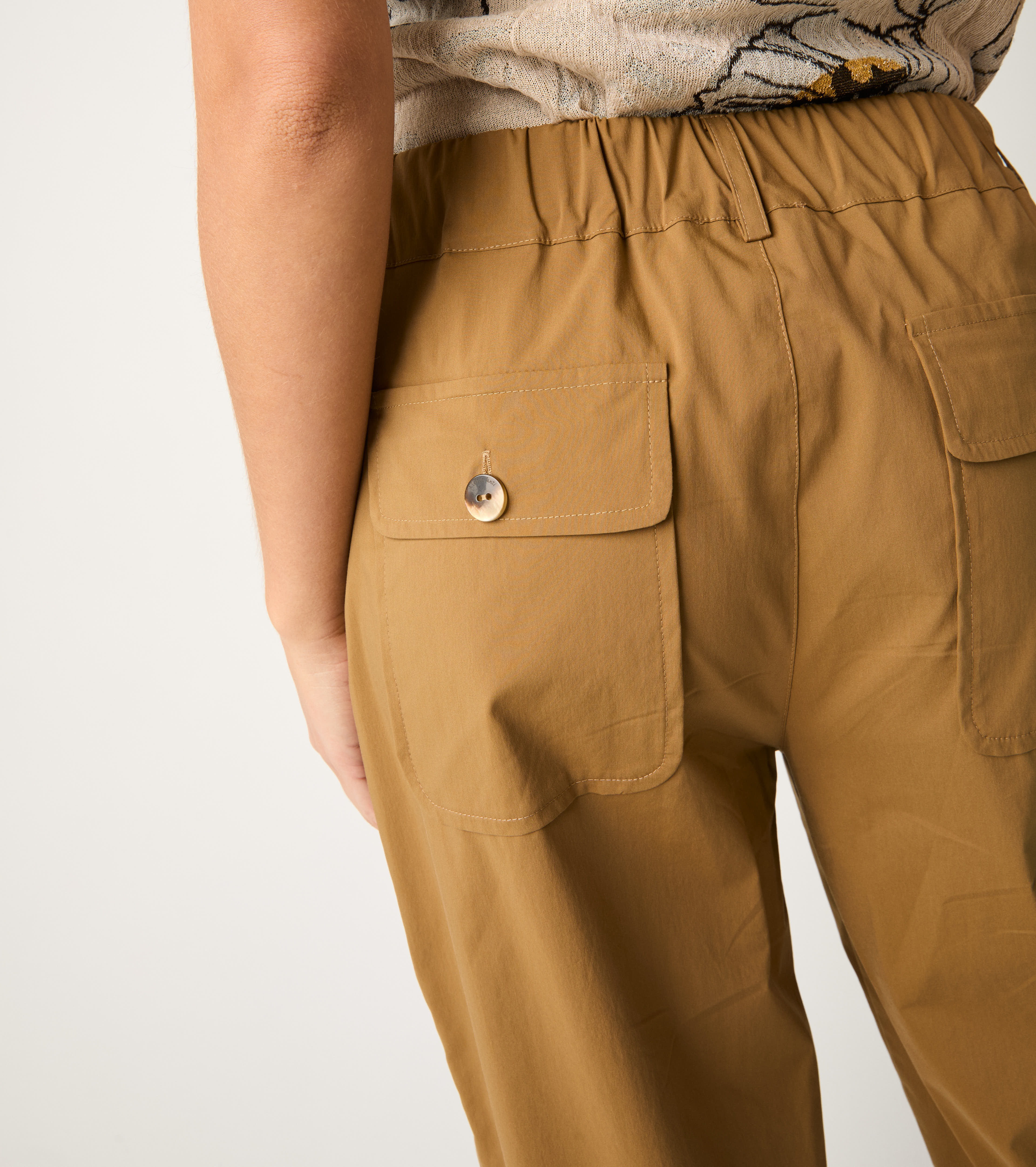 Pantaloni cropped a vita alta ermellino