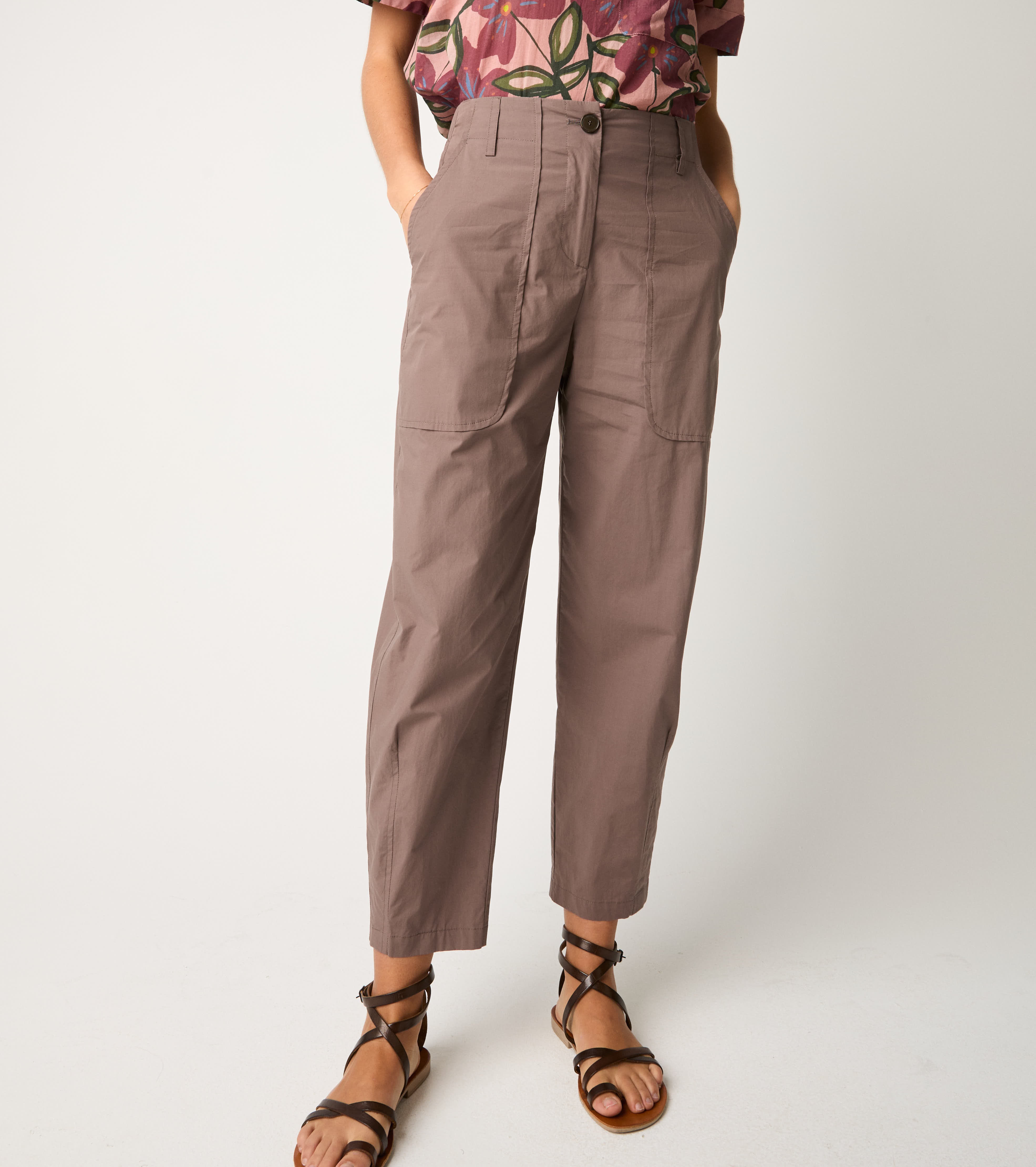 Cocoa stretch cotton cropped trousers