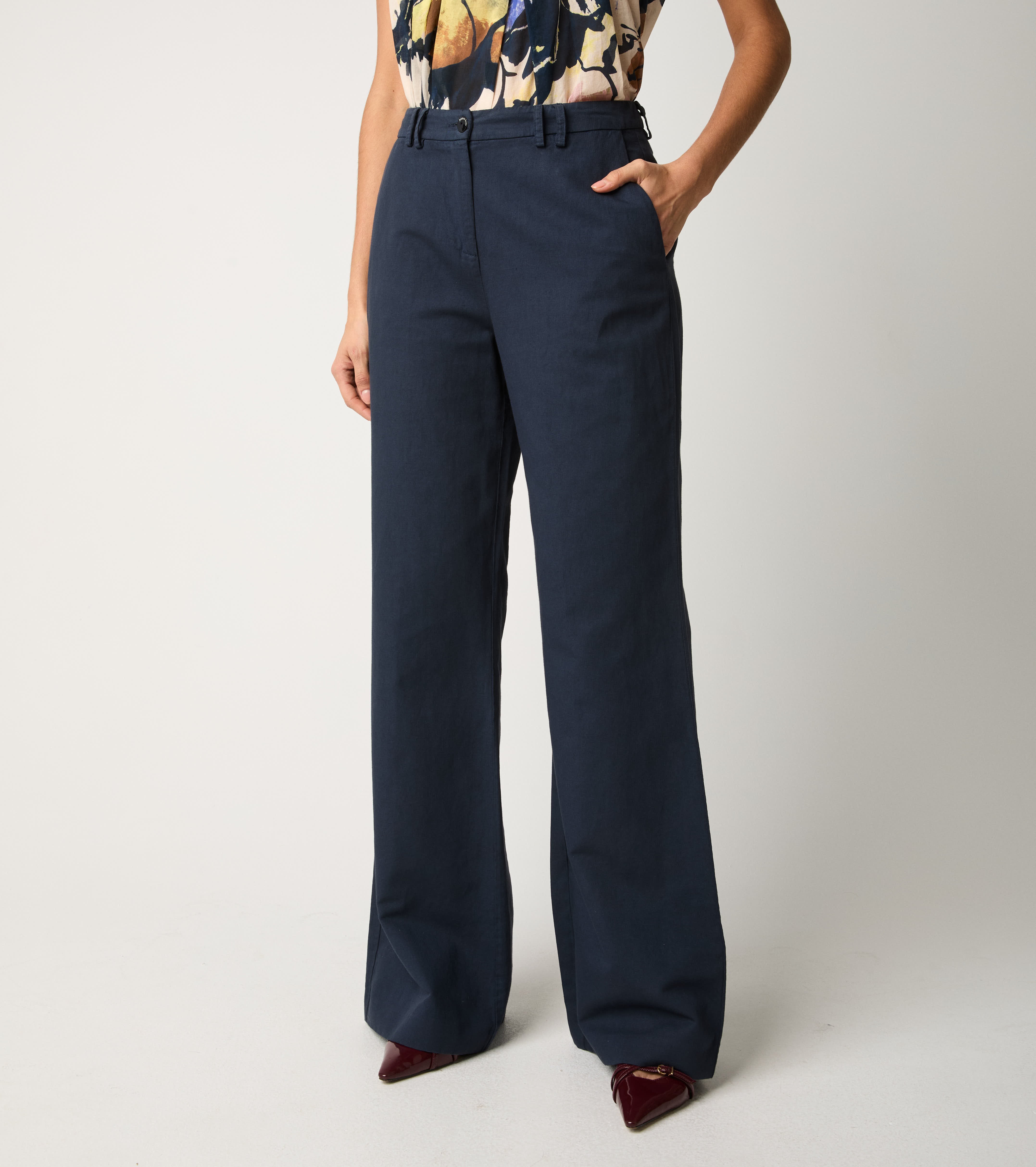 Pantaloni flare in cotone e lino blu