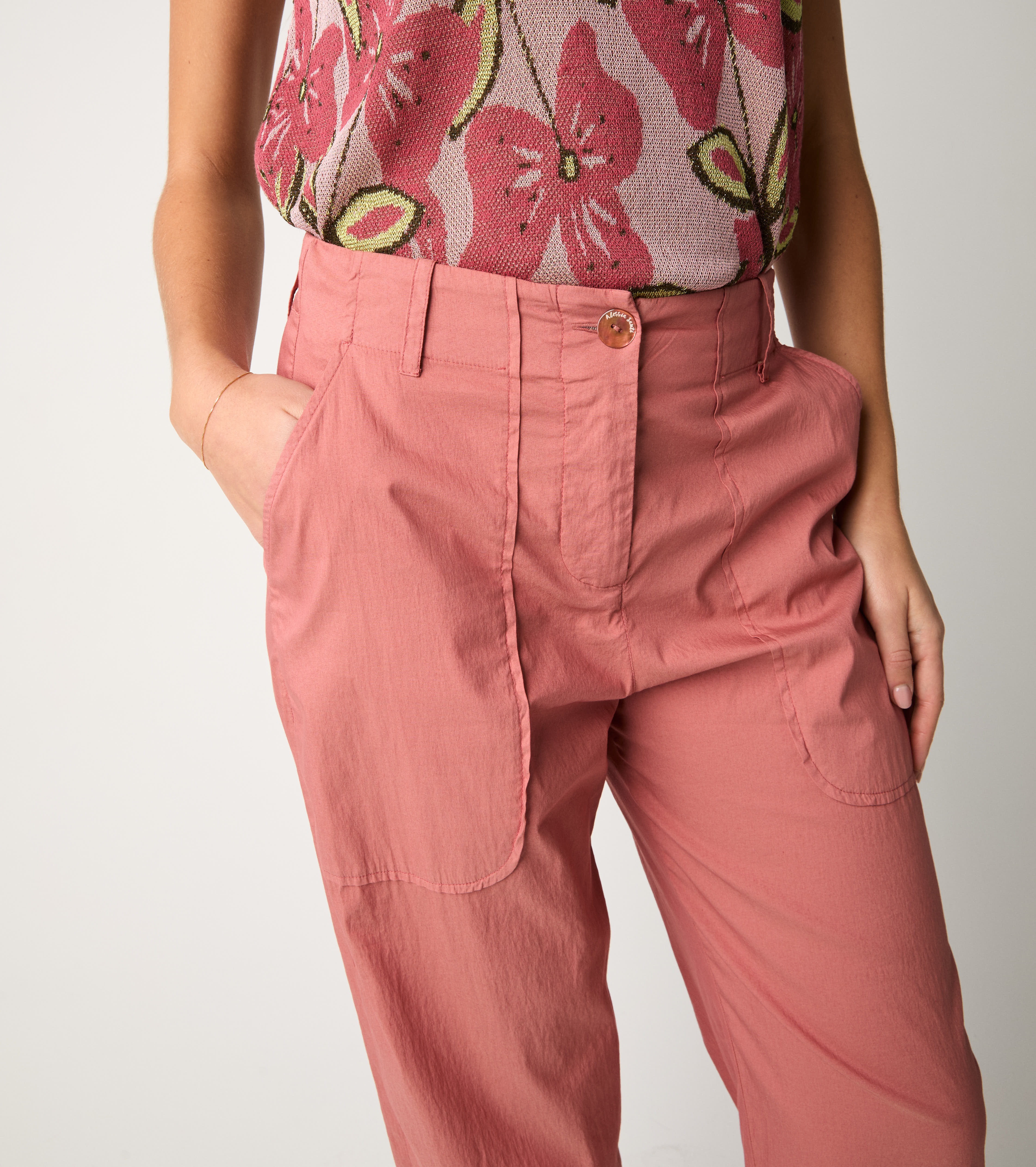 Pantaloni cropped in cotone stretch ombretto