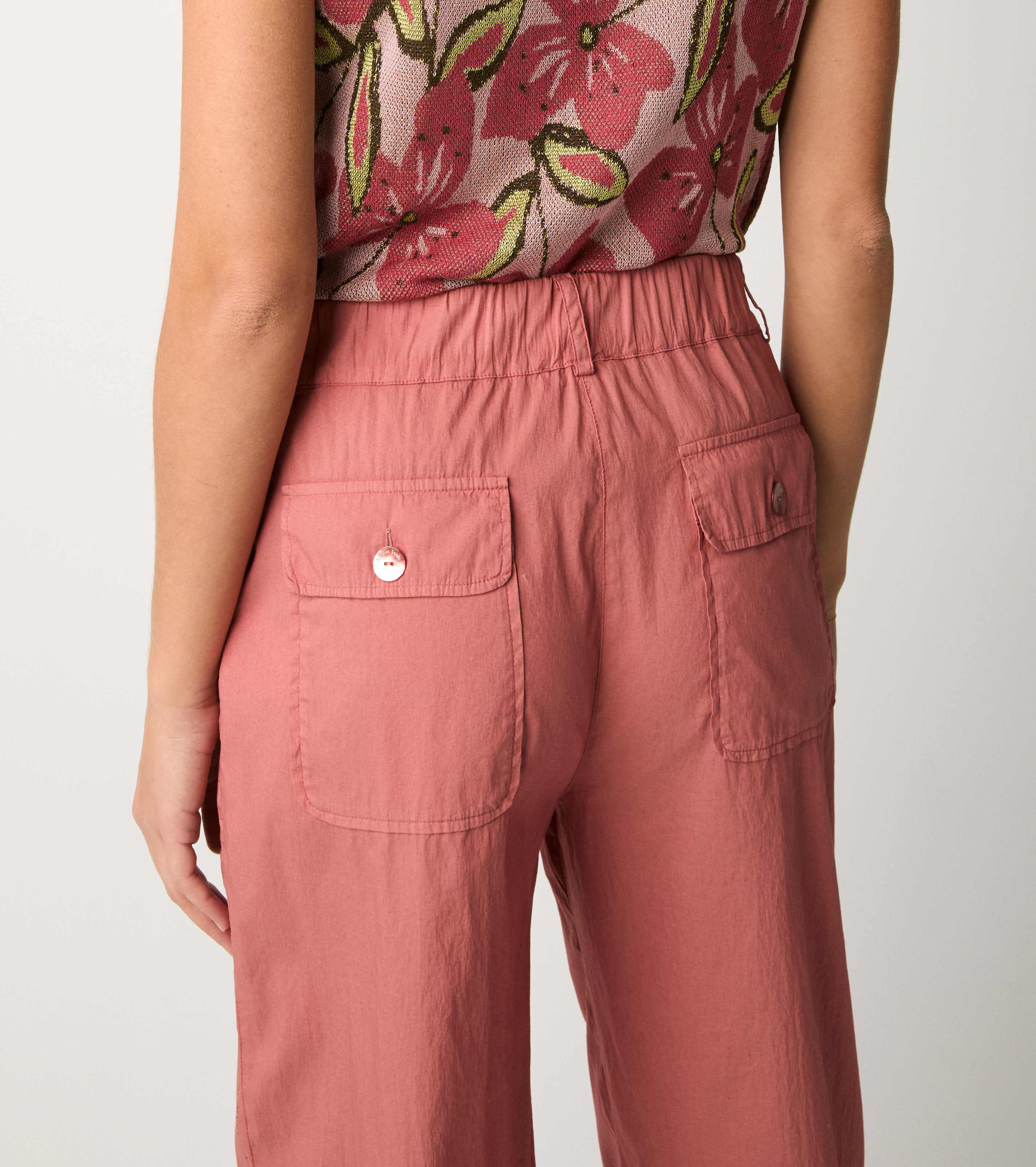 Pantaloni cropped in cotone stretch ombretto