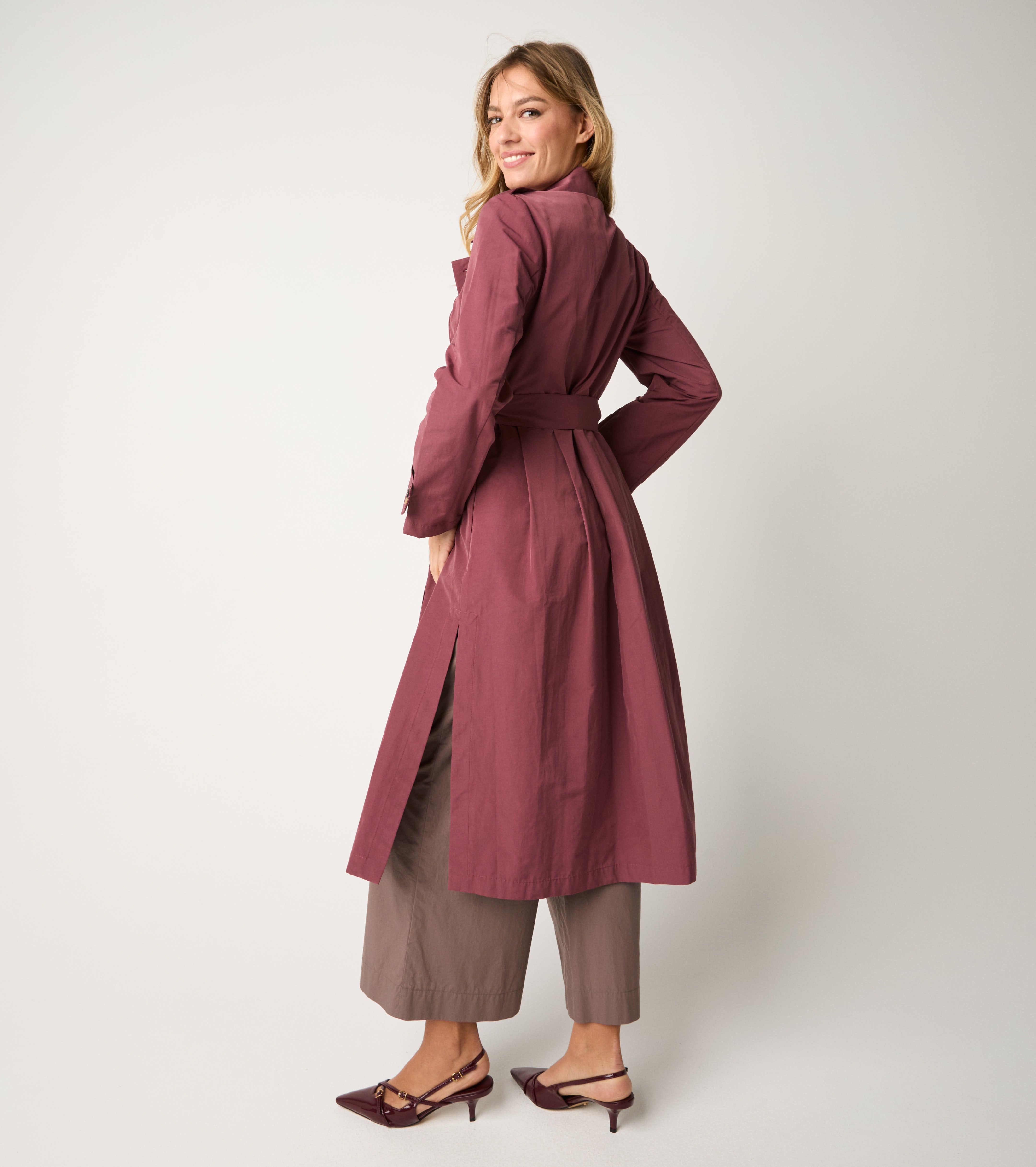 Trench antigoccia con cintura marmellata