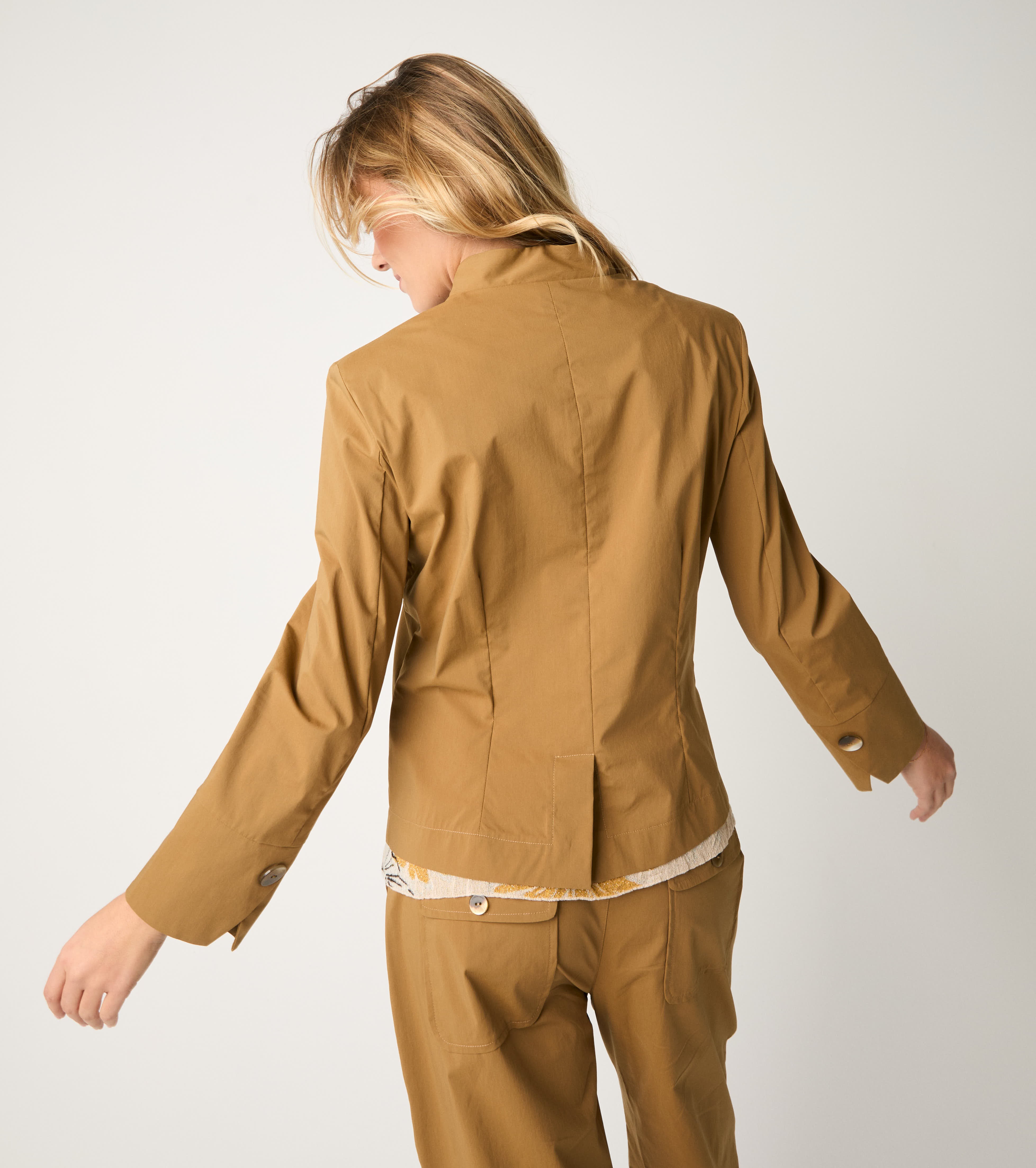 Giacca in cotone stretch con tasche ermellino