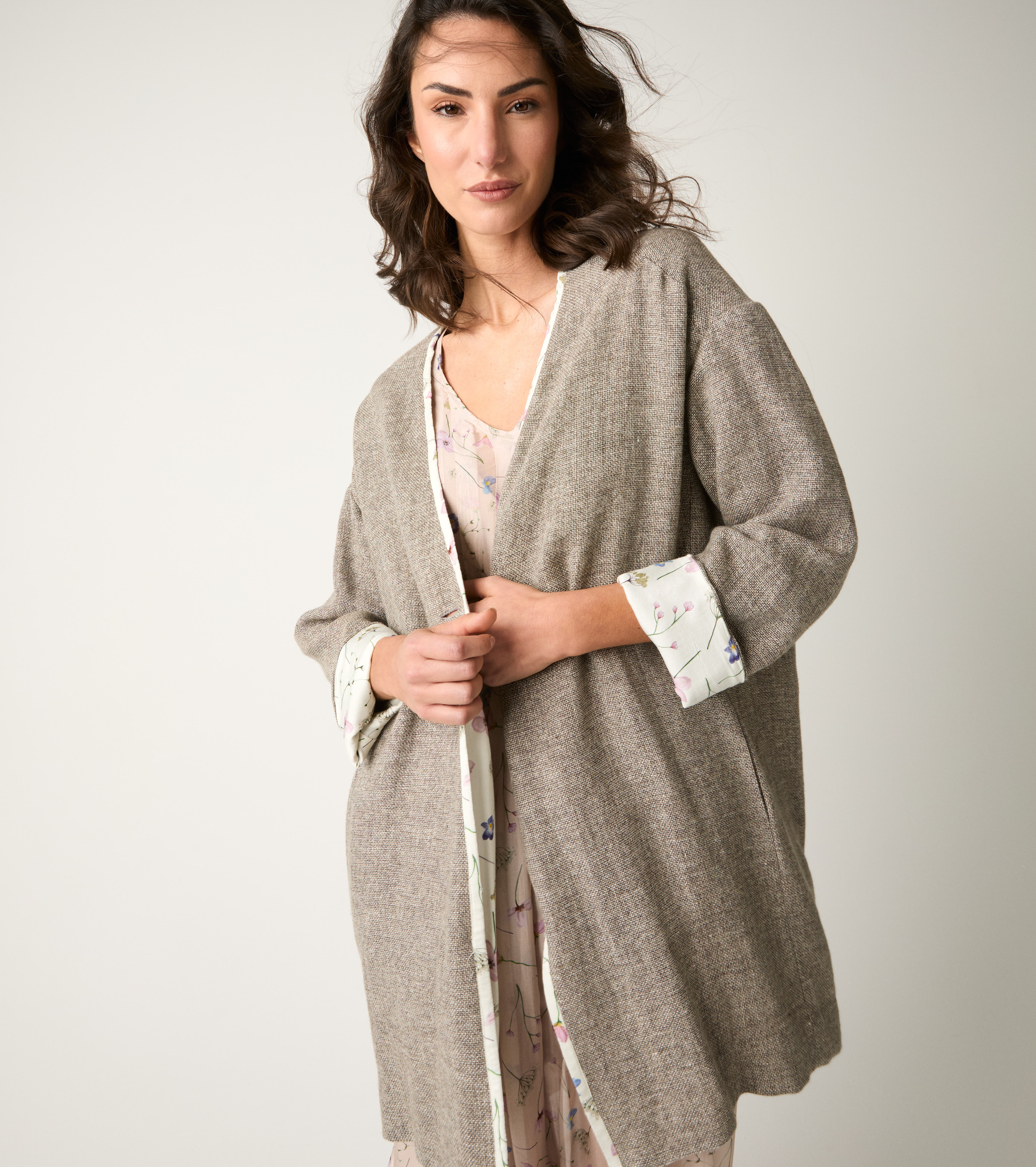 Turtledove V-neck linen blend coat
