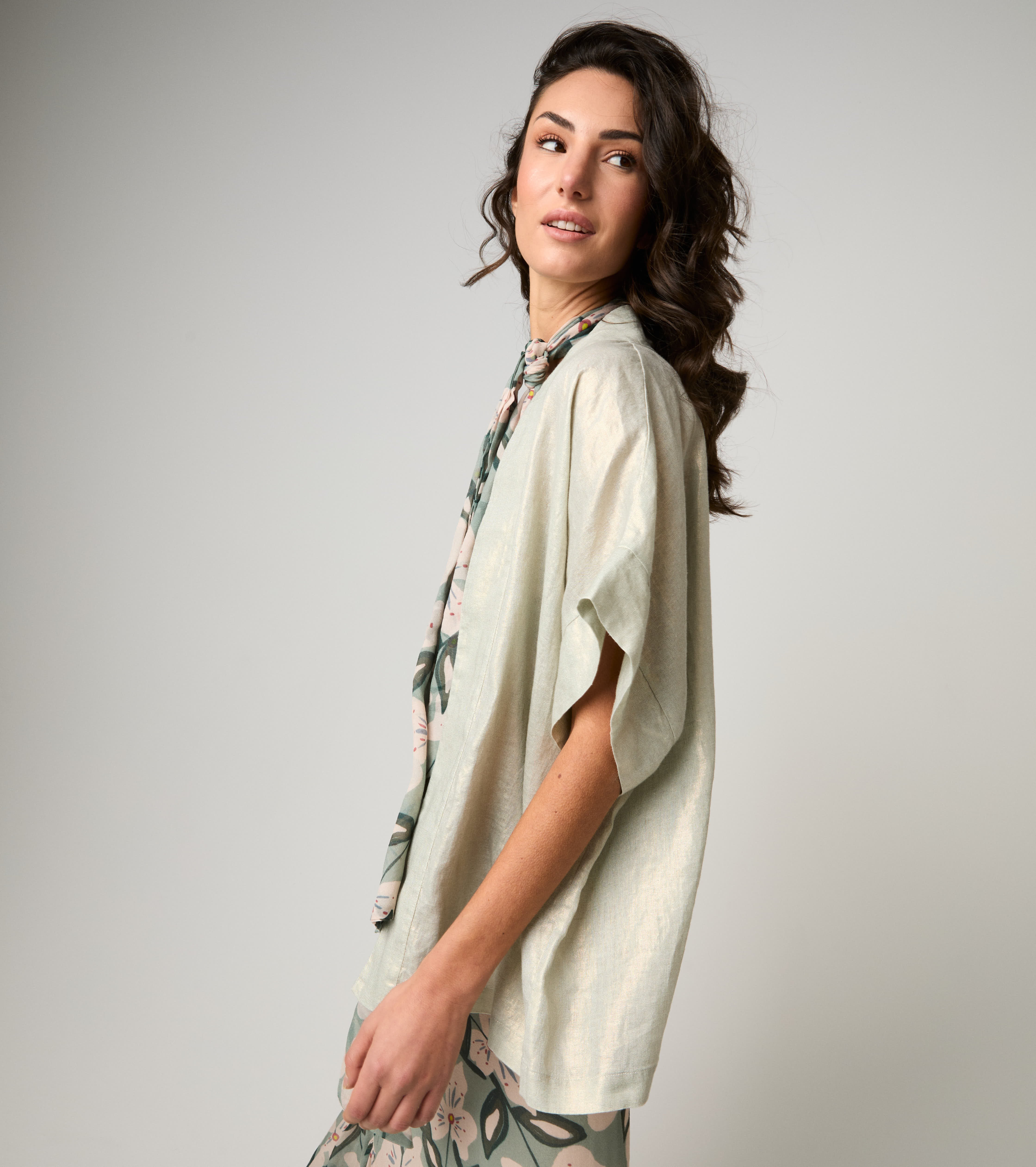 Kimono jacket with short sleeves sage