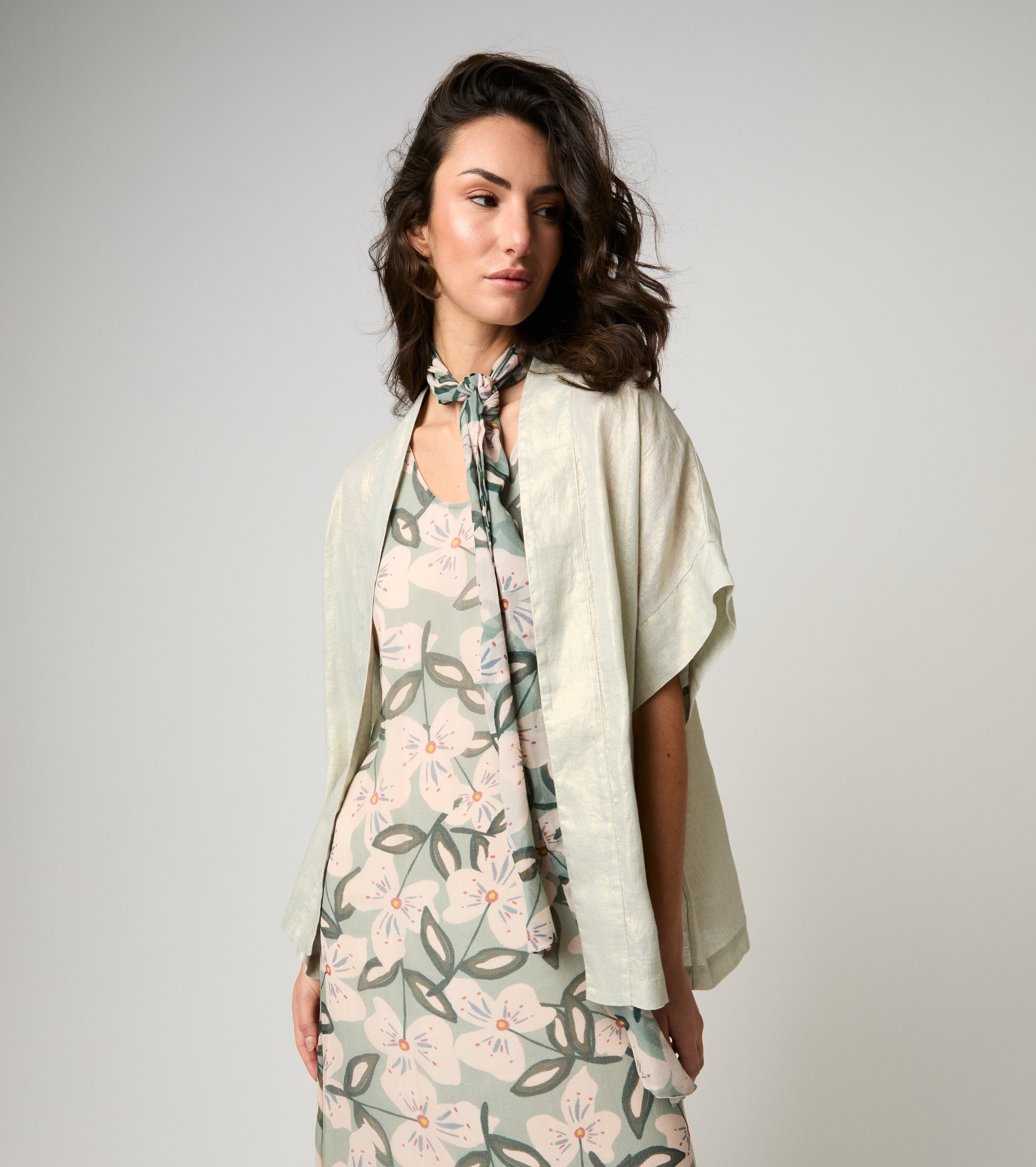 Kimono jacket with short sleeves sage