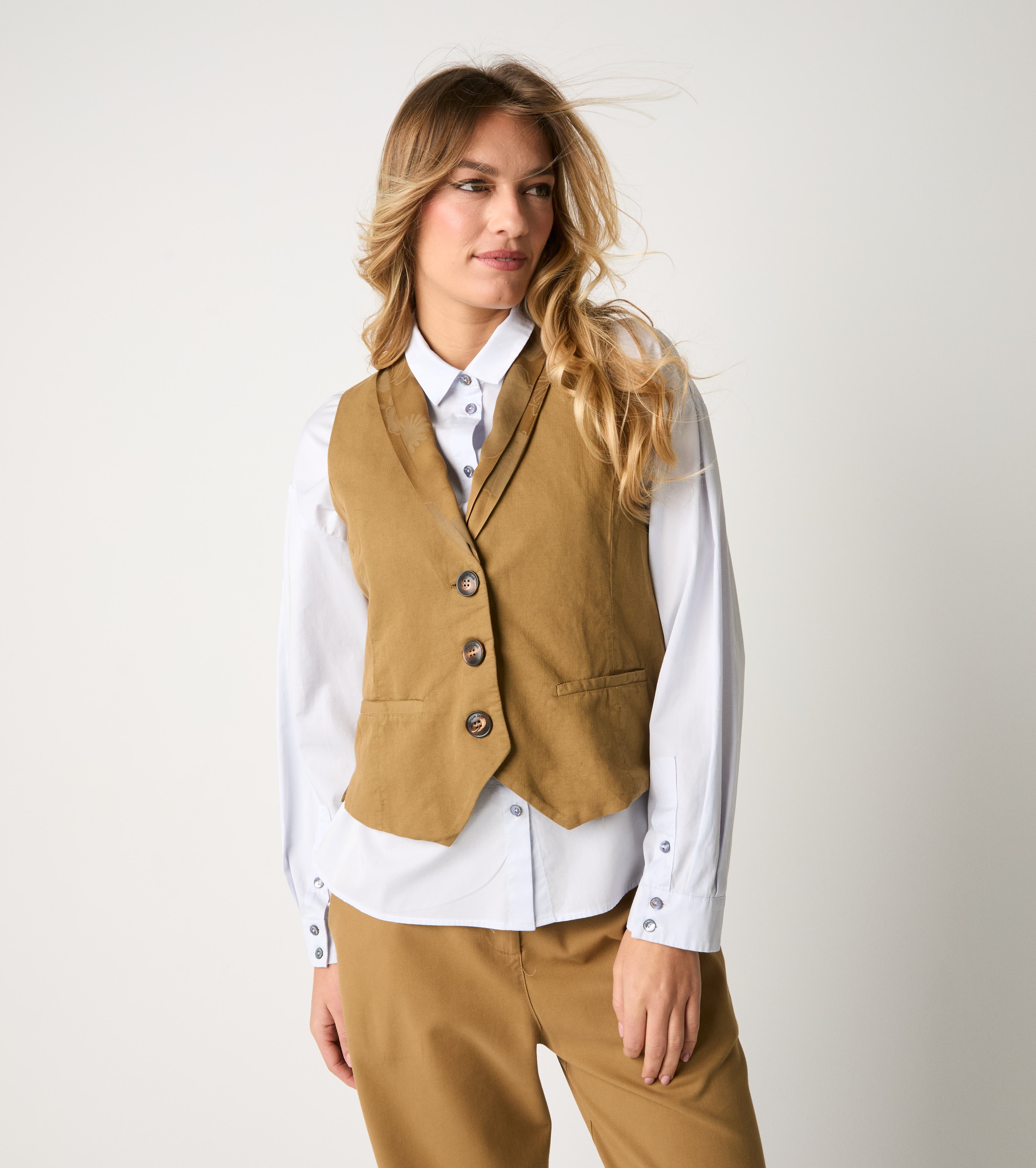 V-neck waistcoat with gold buttons