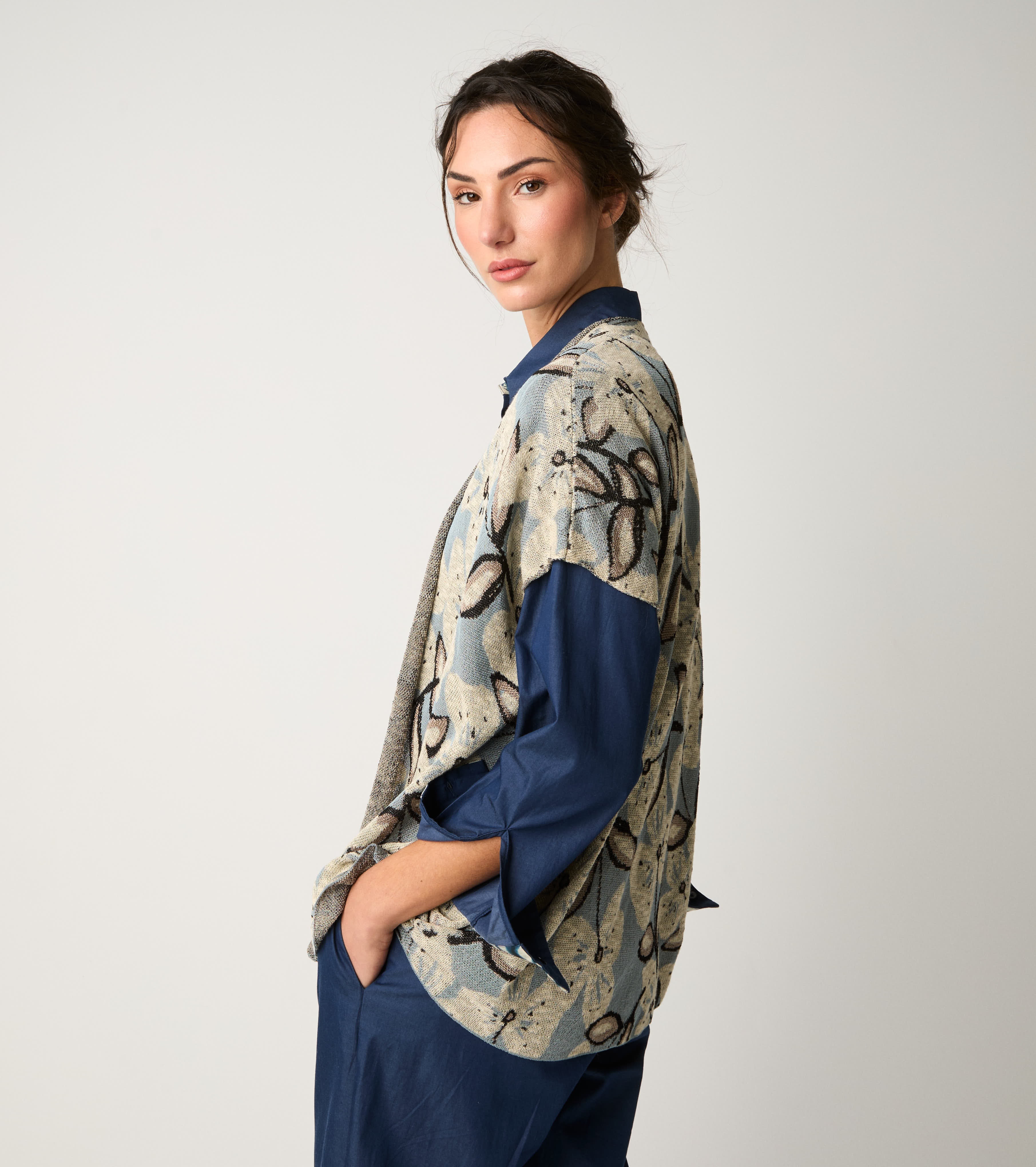 Cardigan jacquard con maniche corte selce