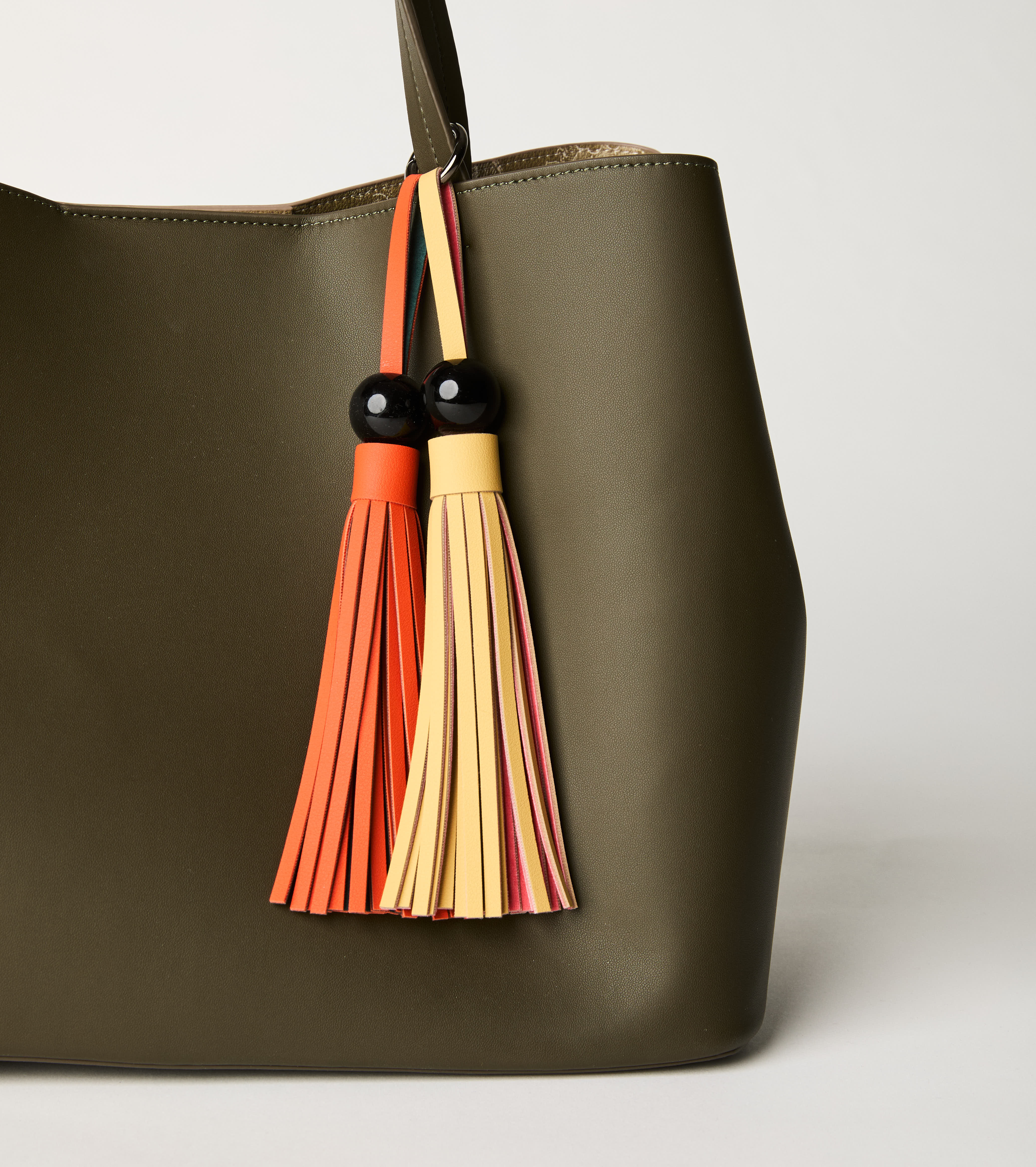 Borsa shopping con charms nappine fango
