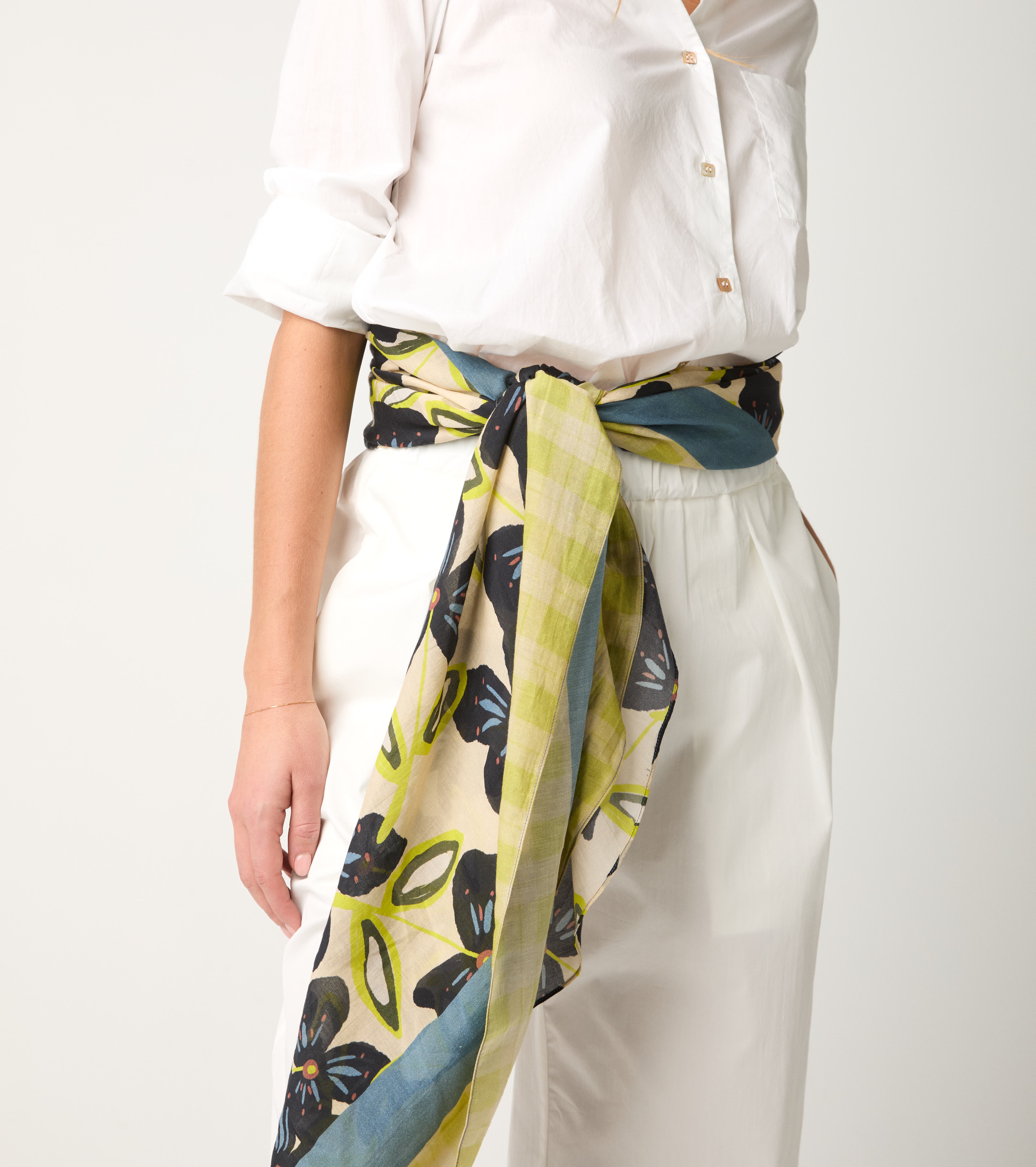 Floral silk blend scarf