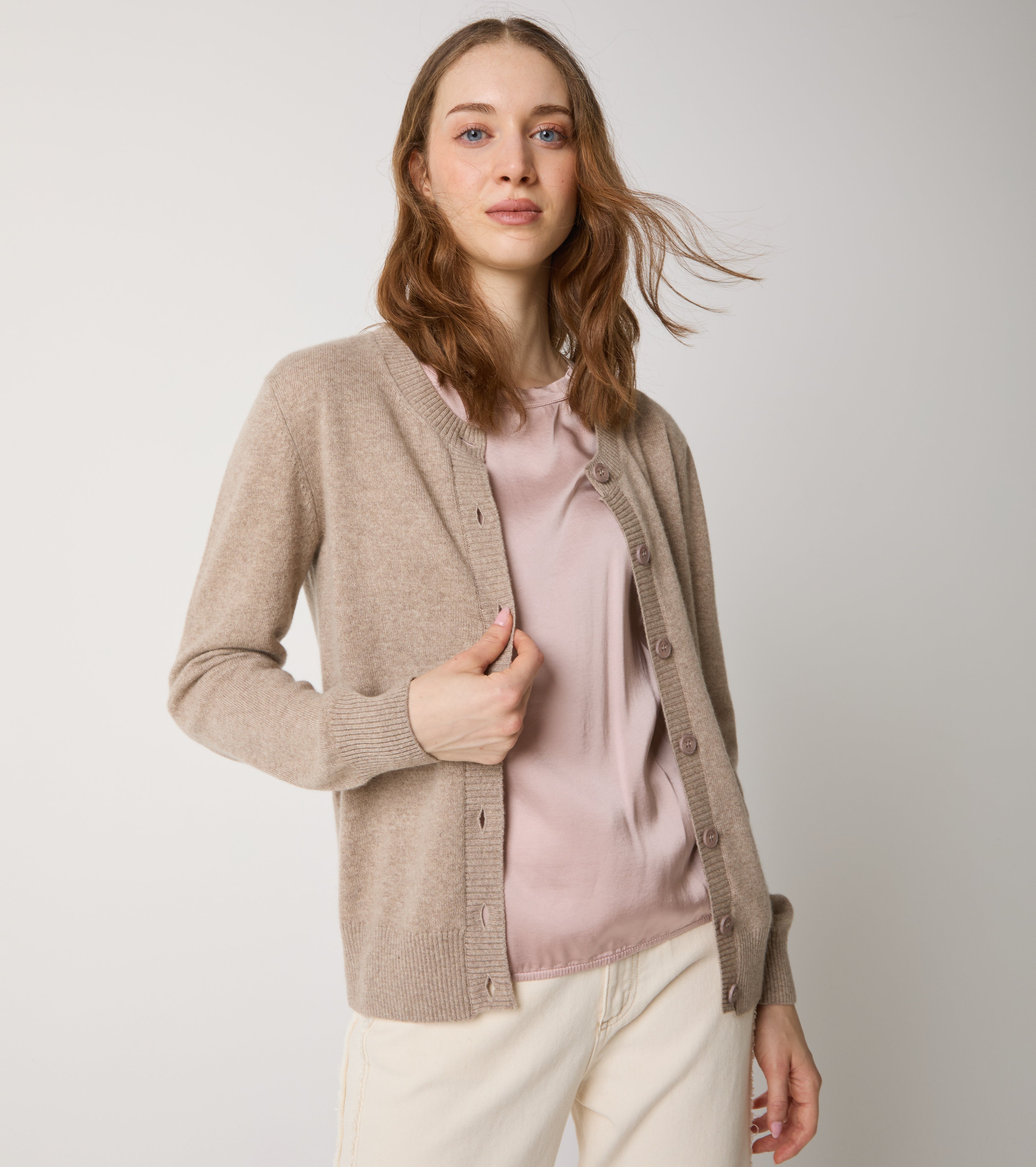 Cardigan girocollo in cashmere
