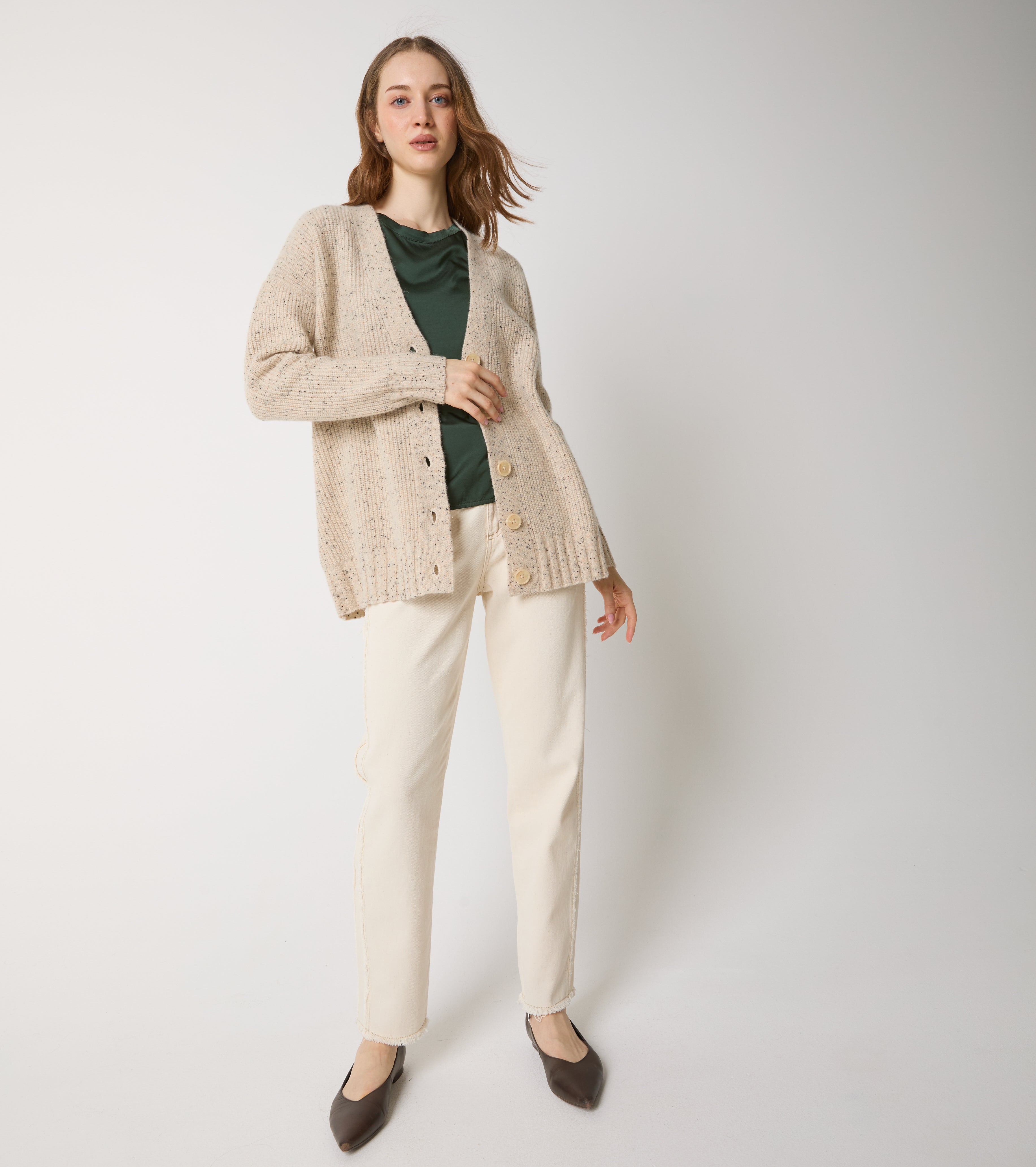 Cardigan in lana con scollo a V