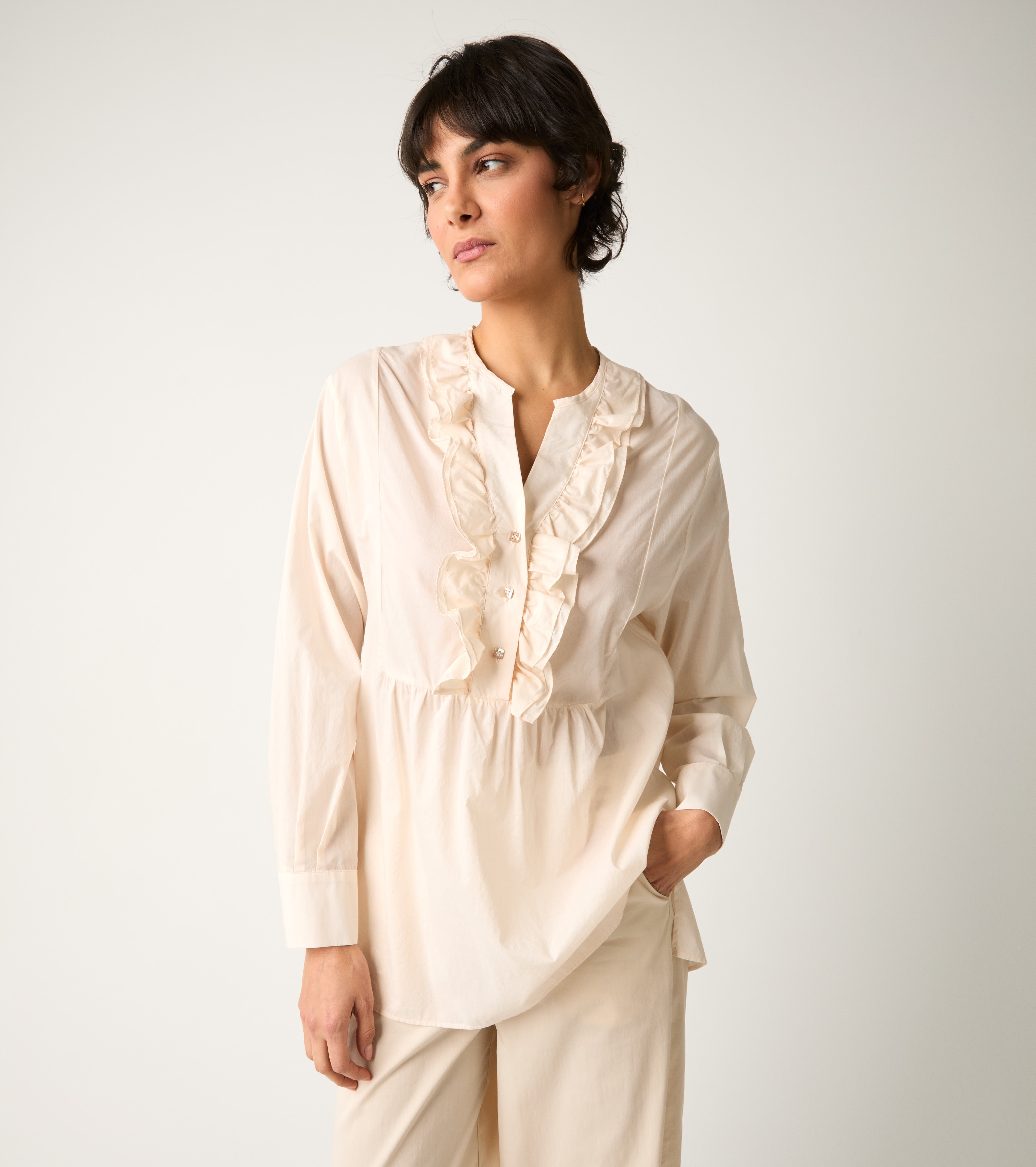 Blusa con bottoni e rouches salina