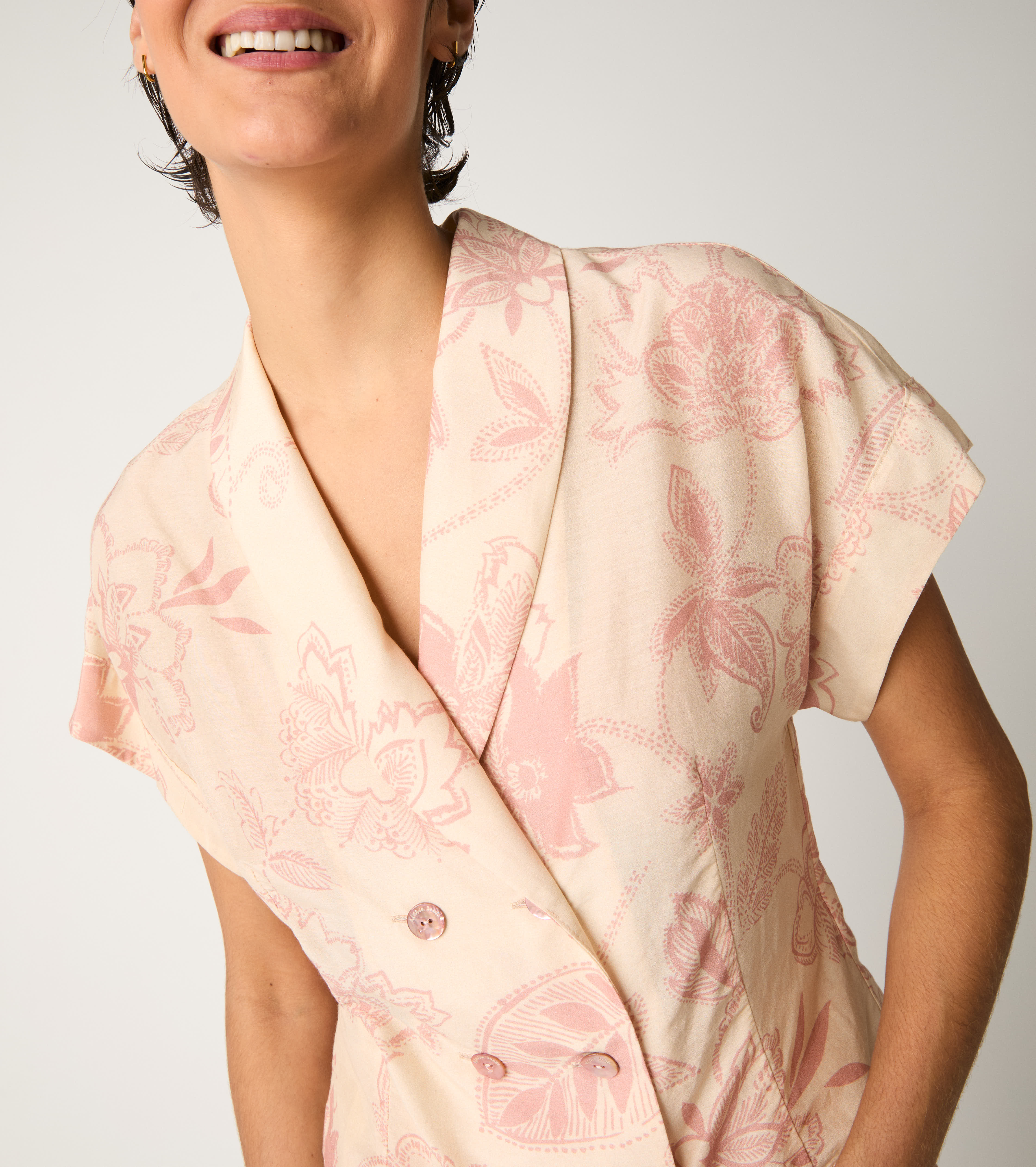 Camicia doppiopetto con revers wine