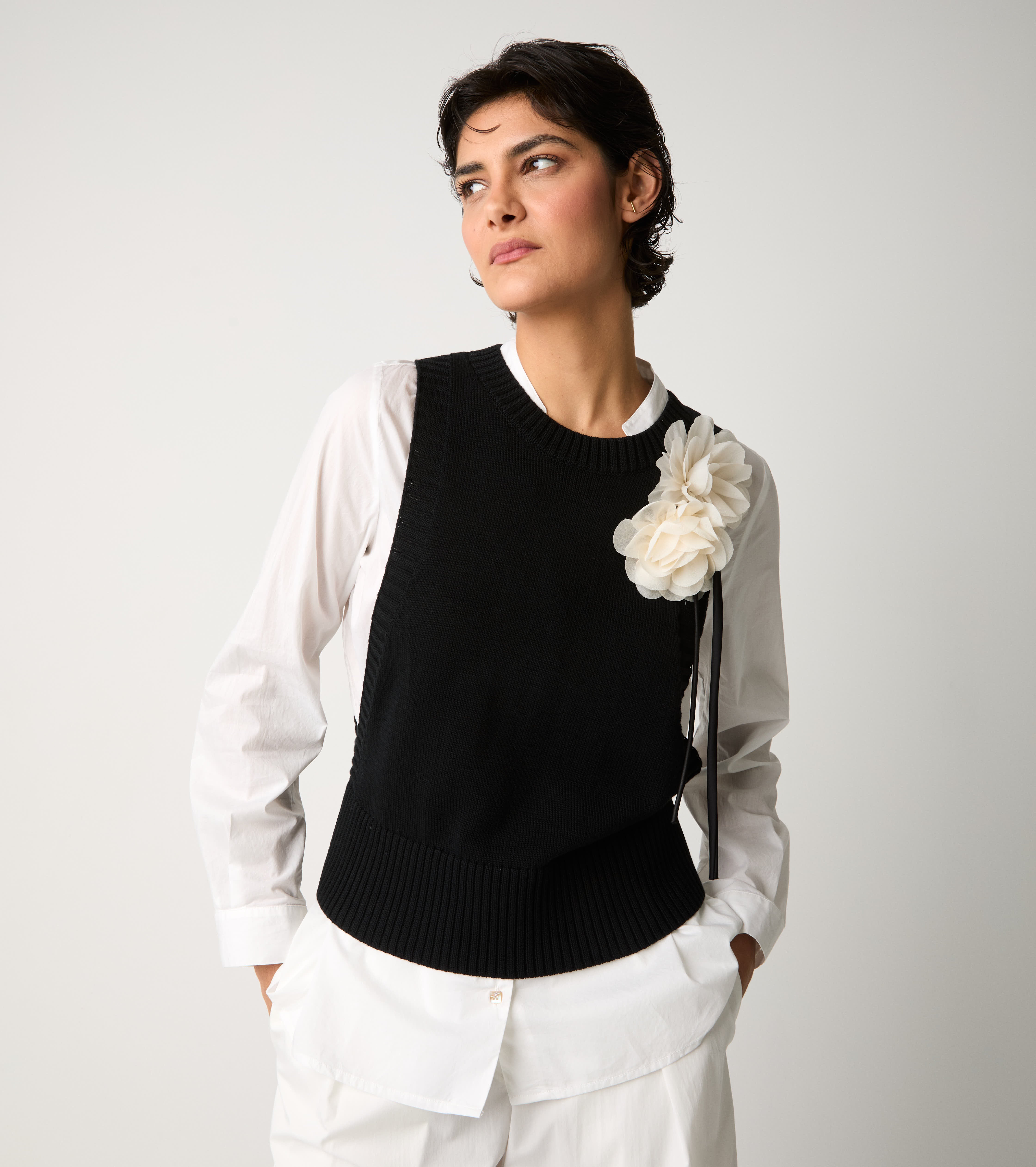 Black knitted crew-neck waistcoat