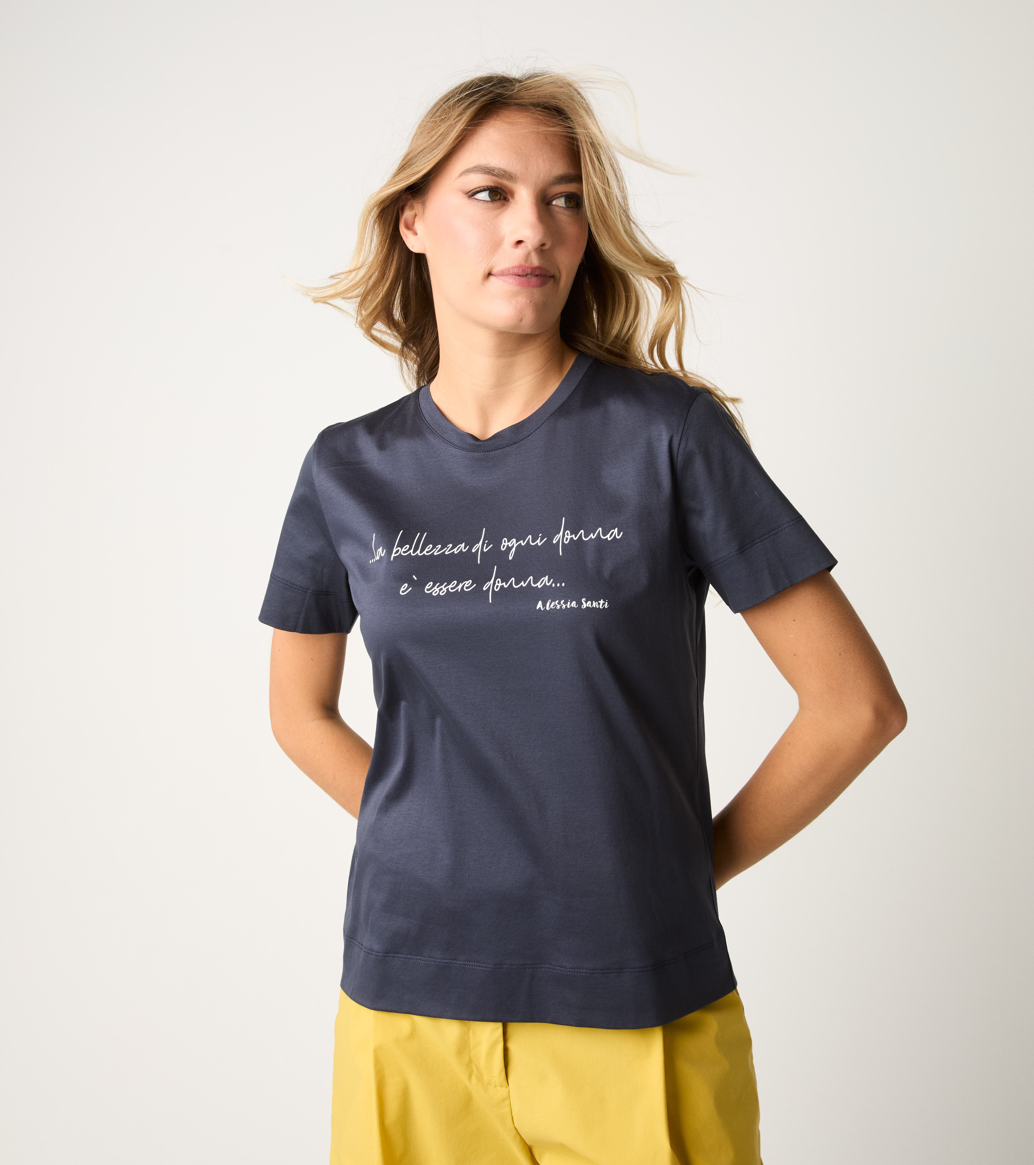 T-shirt with blue lettering print