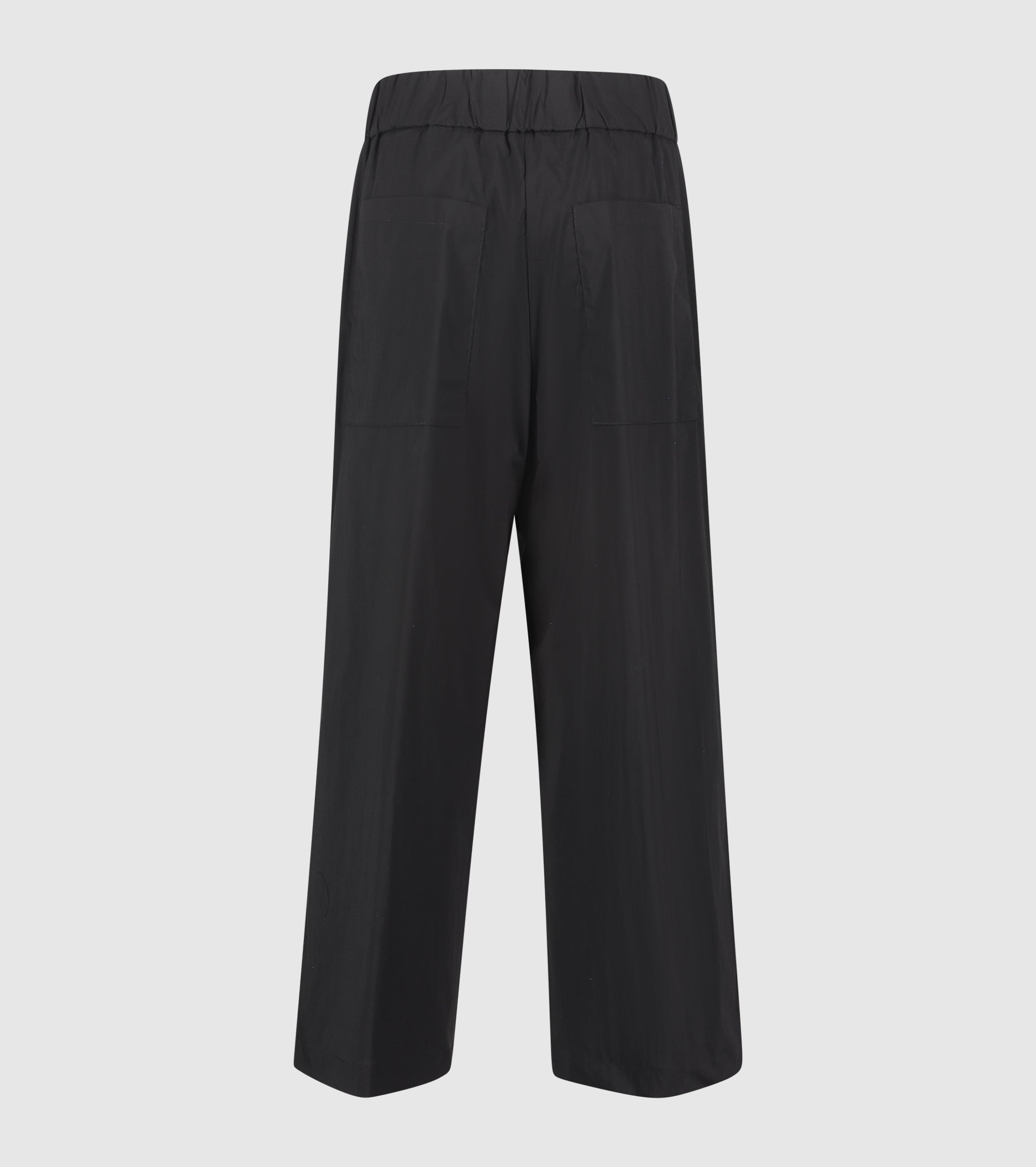 Black cropped trousers with pleats